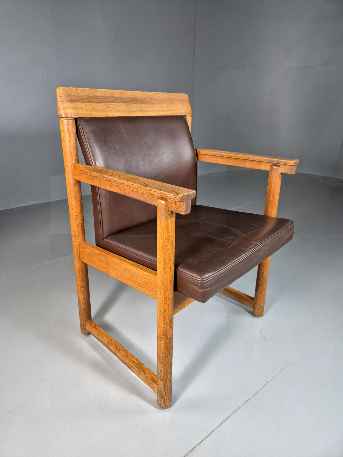 Vintage Scandinavian Elbow Chair Brown Leather Oak Frame Retro MCM EB7074 MNOR - UKDK FURNITURE