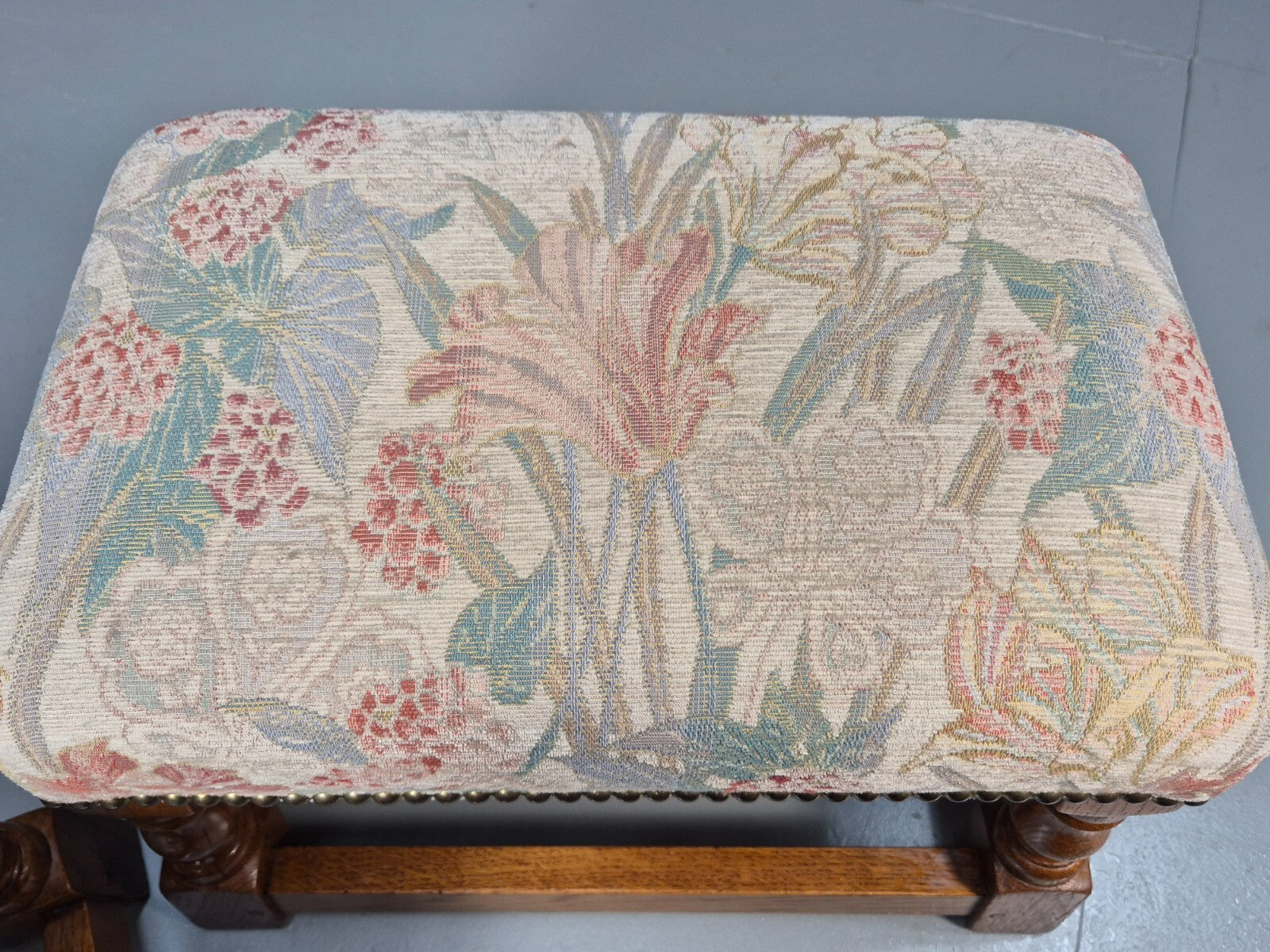 2 Vintage Footstools Floral Cotton Light Oak Antique Style 32 cmEB9153 VWOO - UKDK FURNITURE