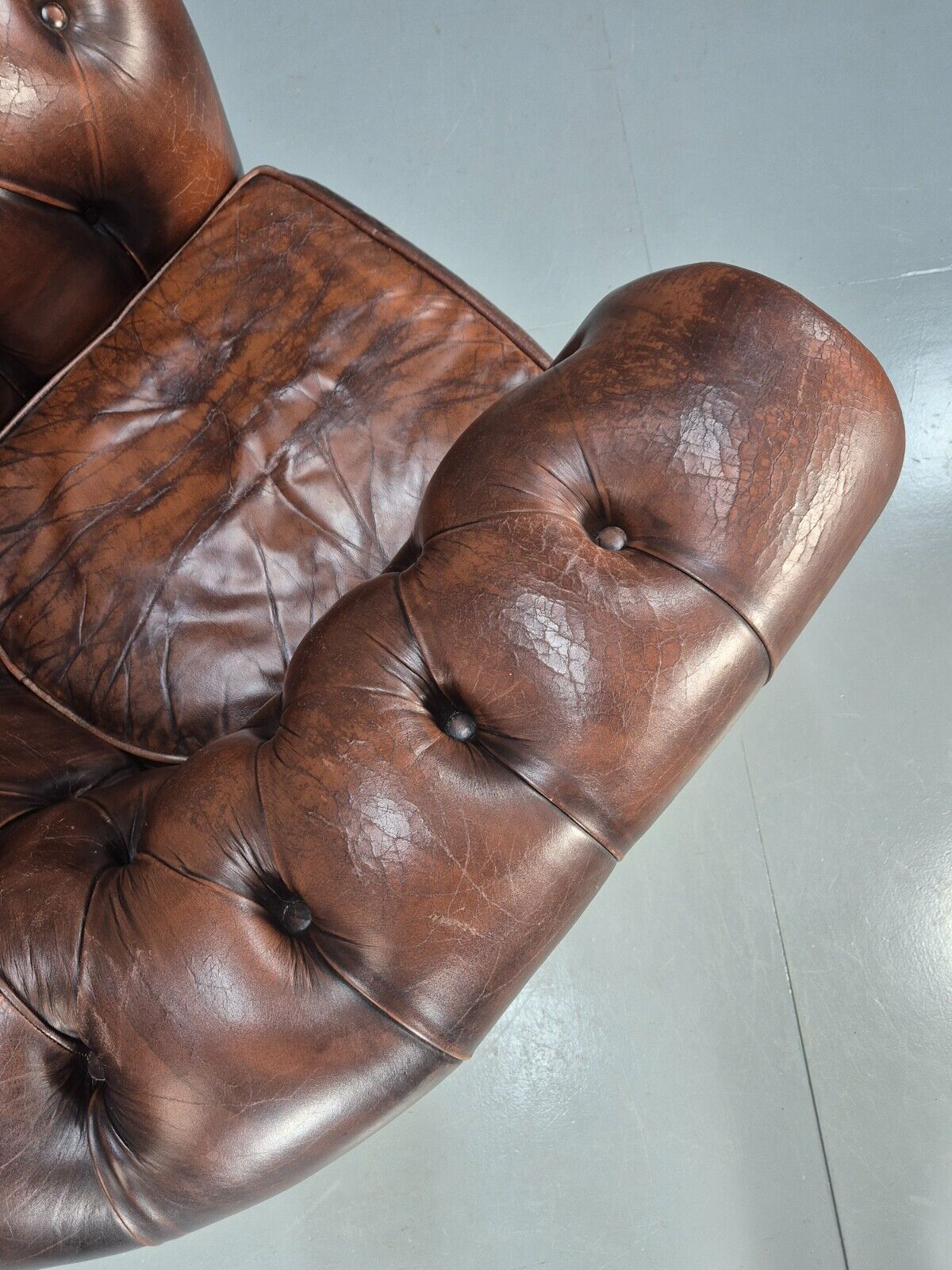 Vintage Chesterfield Club Chair Brown Deep Buttoned Leather EB8520 VLEA - UKDK FURNITURE