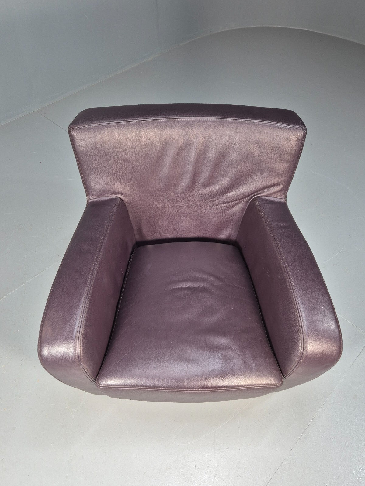 A Vintage Ligne Roset Jonathan Burgundy Leather Club Chair EB9458 MNOR - UKDK FURNITURE