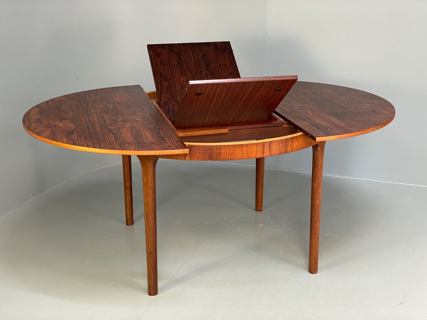 Vintage McIntosh Dining Table Round Extending 1960s Mid Century EB9773 MWOO - UKDK FURNITURE