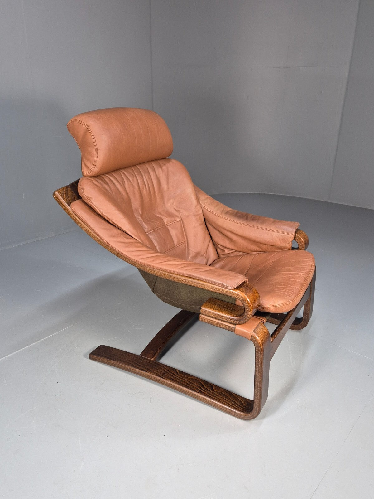 Vintage Skippers Apollo Brown Leather Bentwood Lounge Chair Danish EB9306 MBEN - UKDK FURNITURE