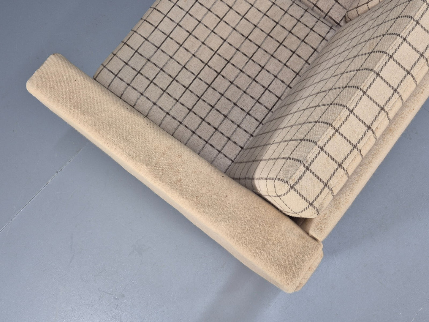 A Vintage Hans Wegner GE300 3 Seat Sofa in Original Wool MCM Retro EB9355 M3SS - UKDK FURNITURE