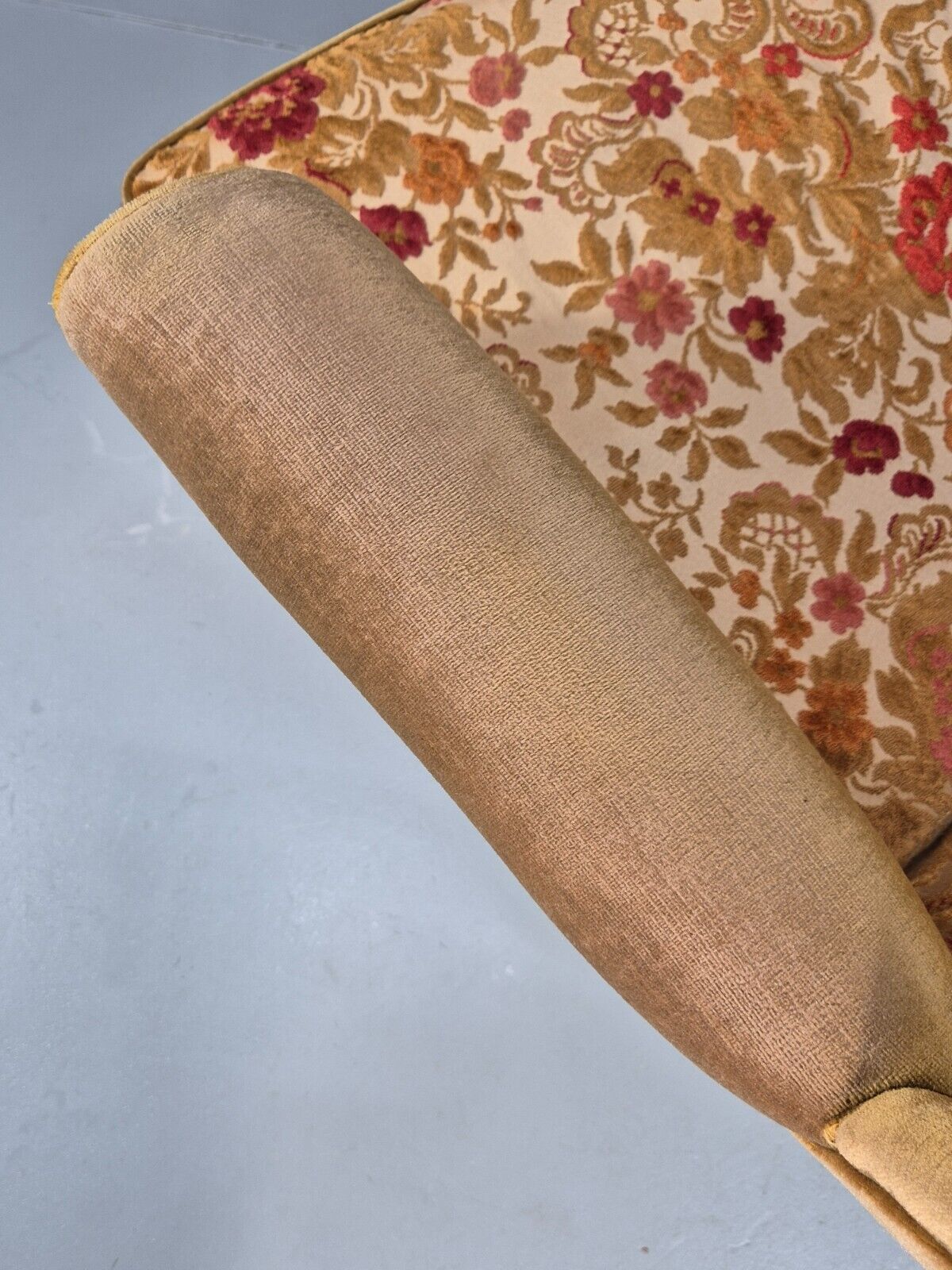 Vintage Wingback Lounge Chair Gold floral Velour Parker Knoll 1960s EB8918 VCLO - UKDK FURNITURE