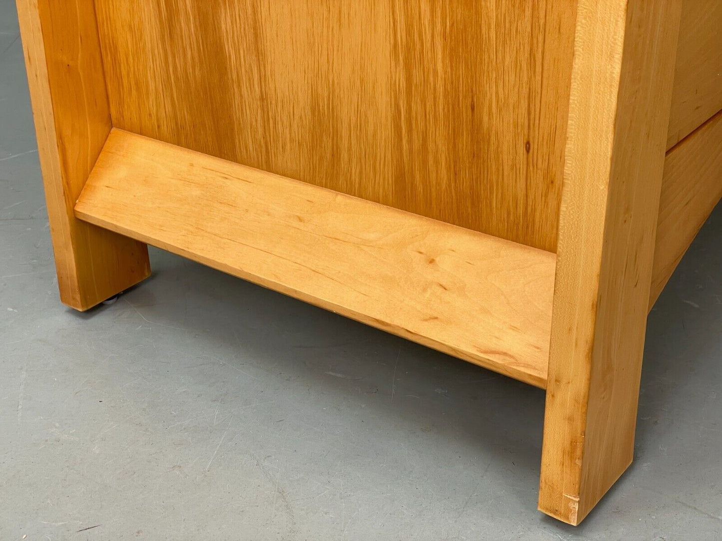 Modern Solid Chest Of Drawers Berkeley By Copeland EB9121 MWOO - UKDK FURNITURE