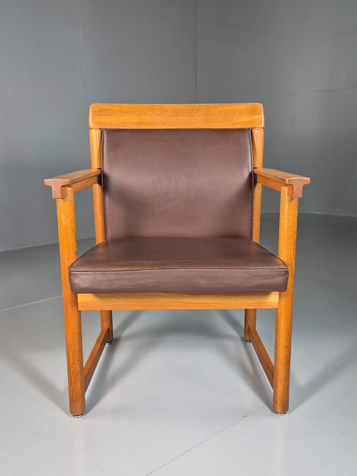 Vintage Scandinavian Elbow Chair Brown Leather Oak Frame Retro MCM EB7067 MNOR - UKDK FURNITURE