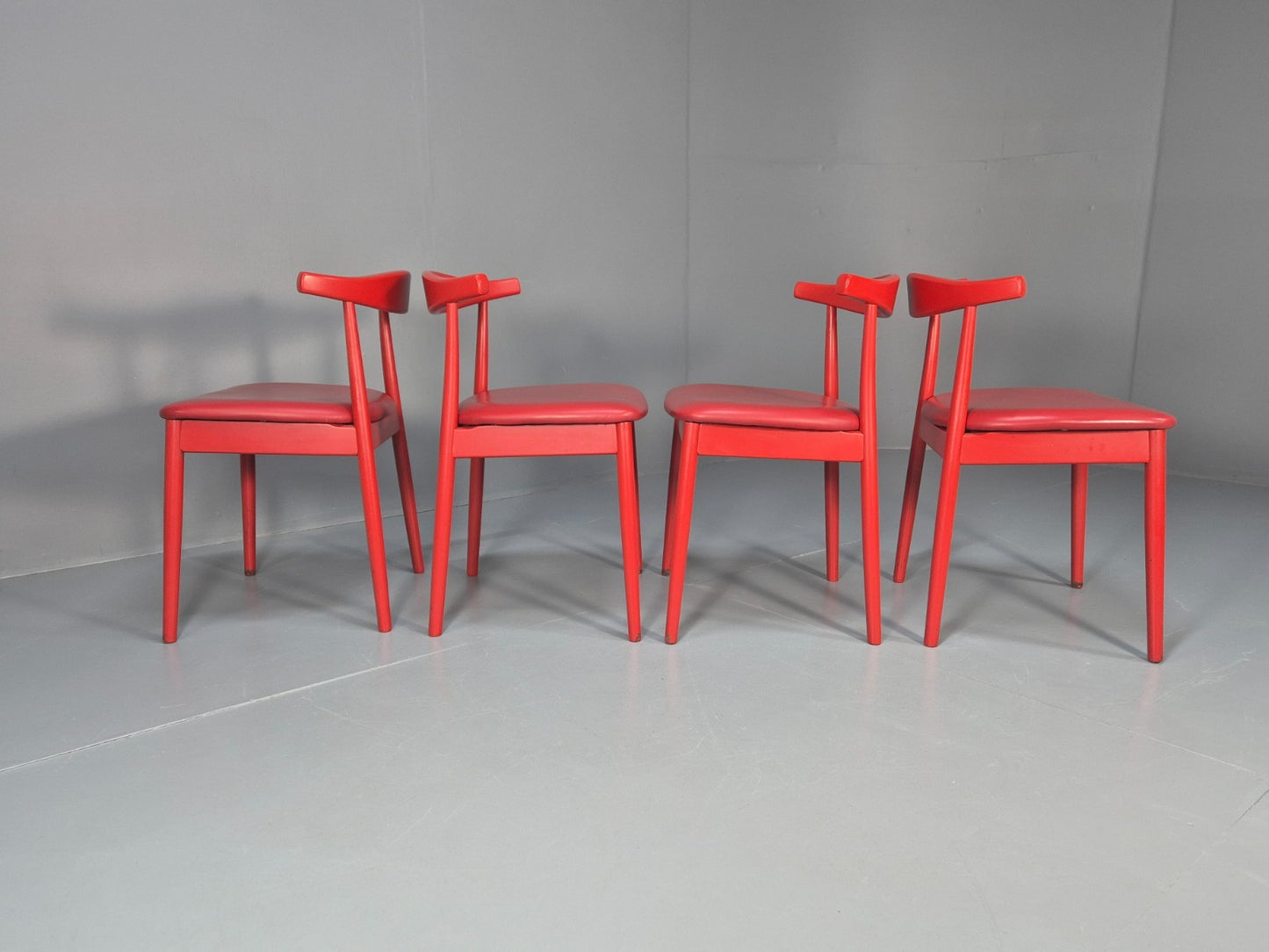 4 Danish Design Dining Chairs in Red Modern Version Wegner Inspired EB10619 MDIN5