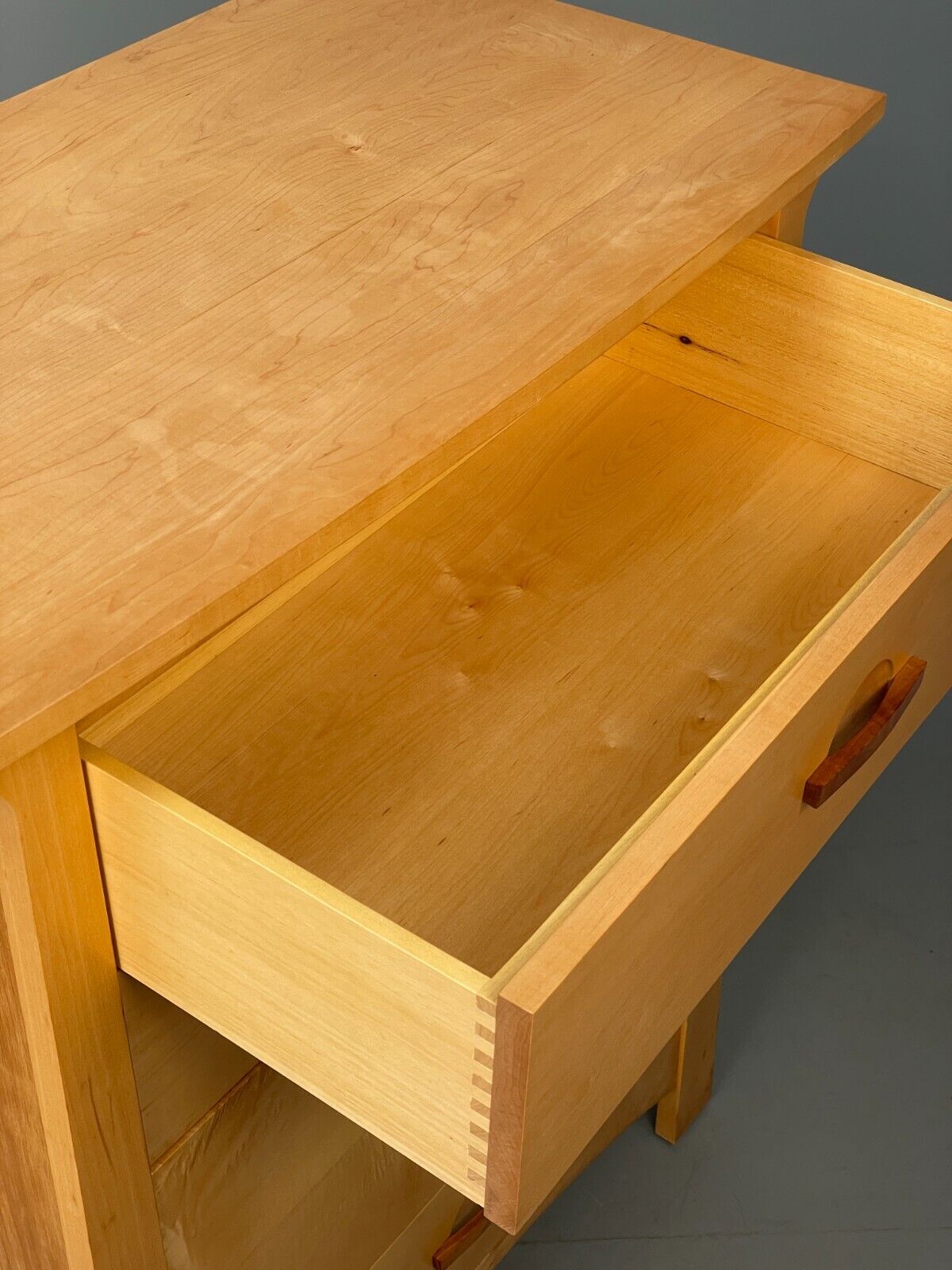 Modern Solid Chest Of Drawers Berkeley By Copeland EB9121 MWOO - UKDK FURNITURE