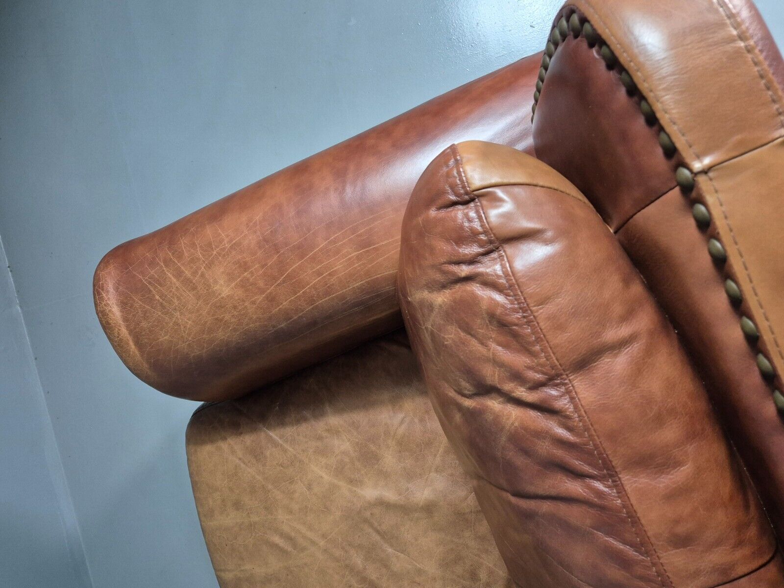 Vintage 3 Seat Sofa Brown Leather Traditional Club Style EB8313 VCHE - UKDK FURNITURE