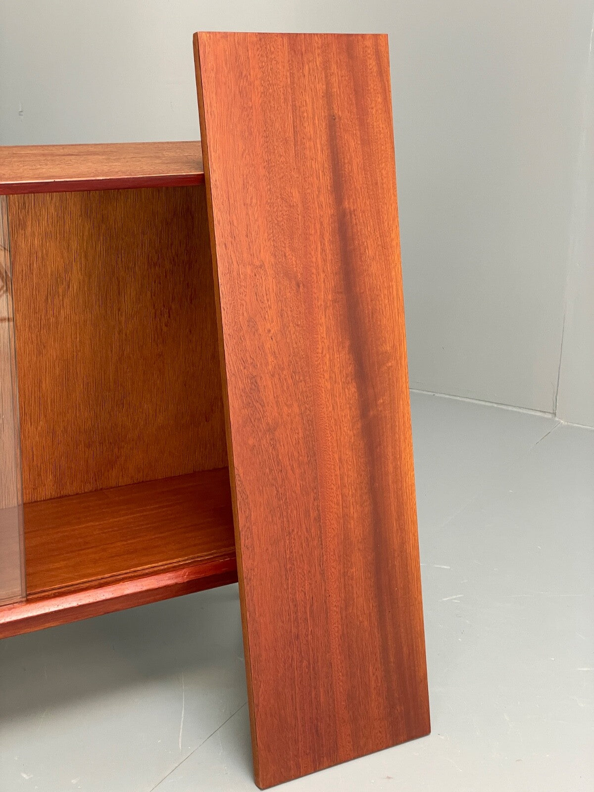 Vintage 1960s Oak Bookcase Red Stained Glazed Front Adjustable Shelf EB9763 MWOO - UKDK FURNITURE