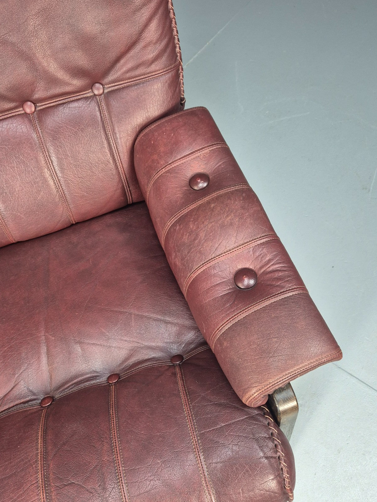 Vintage Danish Burgundy Leather 1980s Retro Lounge Chair MCM EB9793 MNOR - UKDK FURNITURE