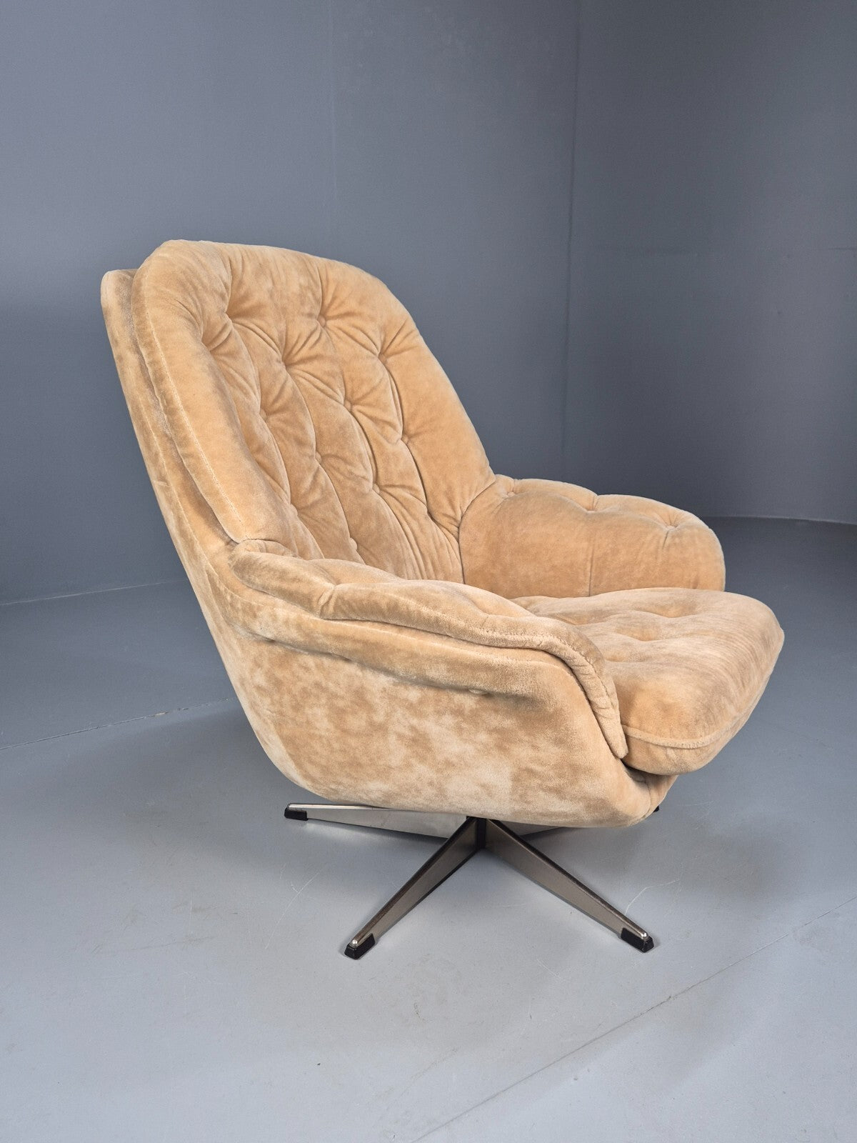 Vintage Swivel Chair Beige Velour 1970s Retro Danish Mid Century EB9313 MNOR - UKDK FURNITURE