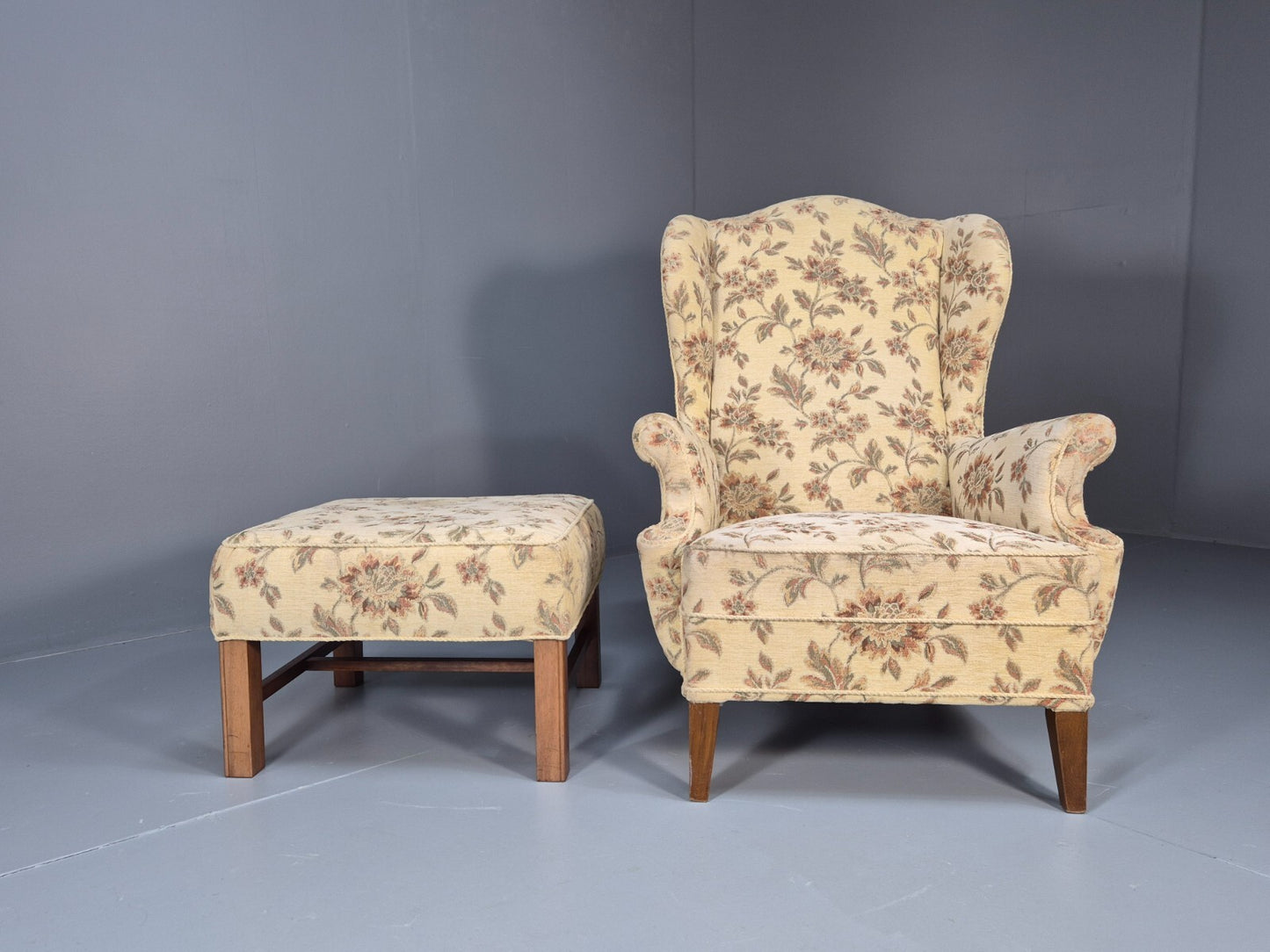 Vintage Goergian Style Wingback and Ottoman Floral Cotton 20th C EB9545 VCLO - UKDK FURNITURE