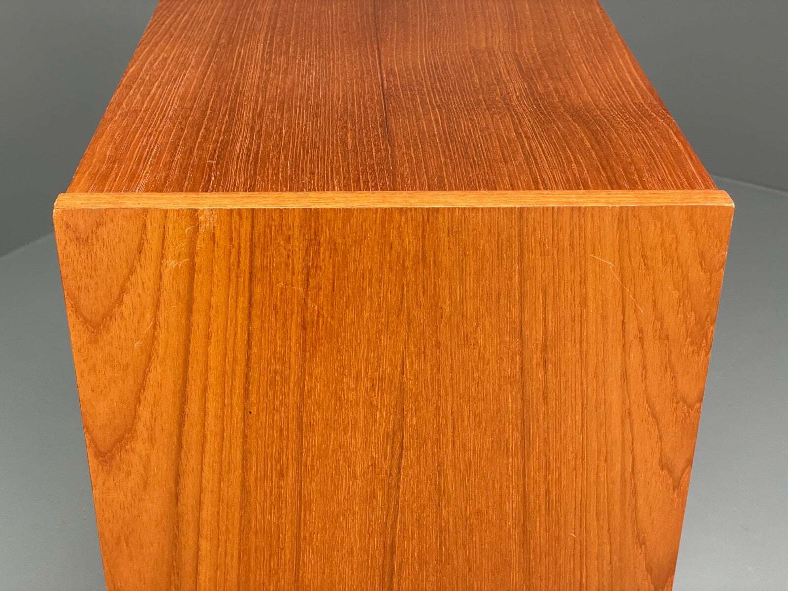 1970s Teak Shelving Unit Glass Doors And Cupboard Retro Bookcase EB8165 MWOO - UKDK FURNITURE