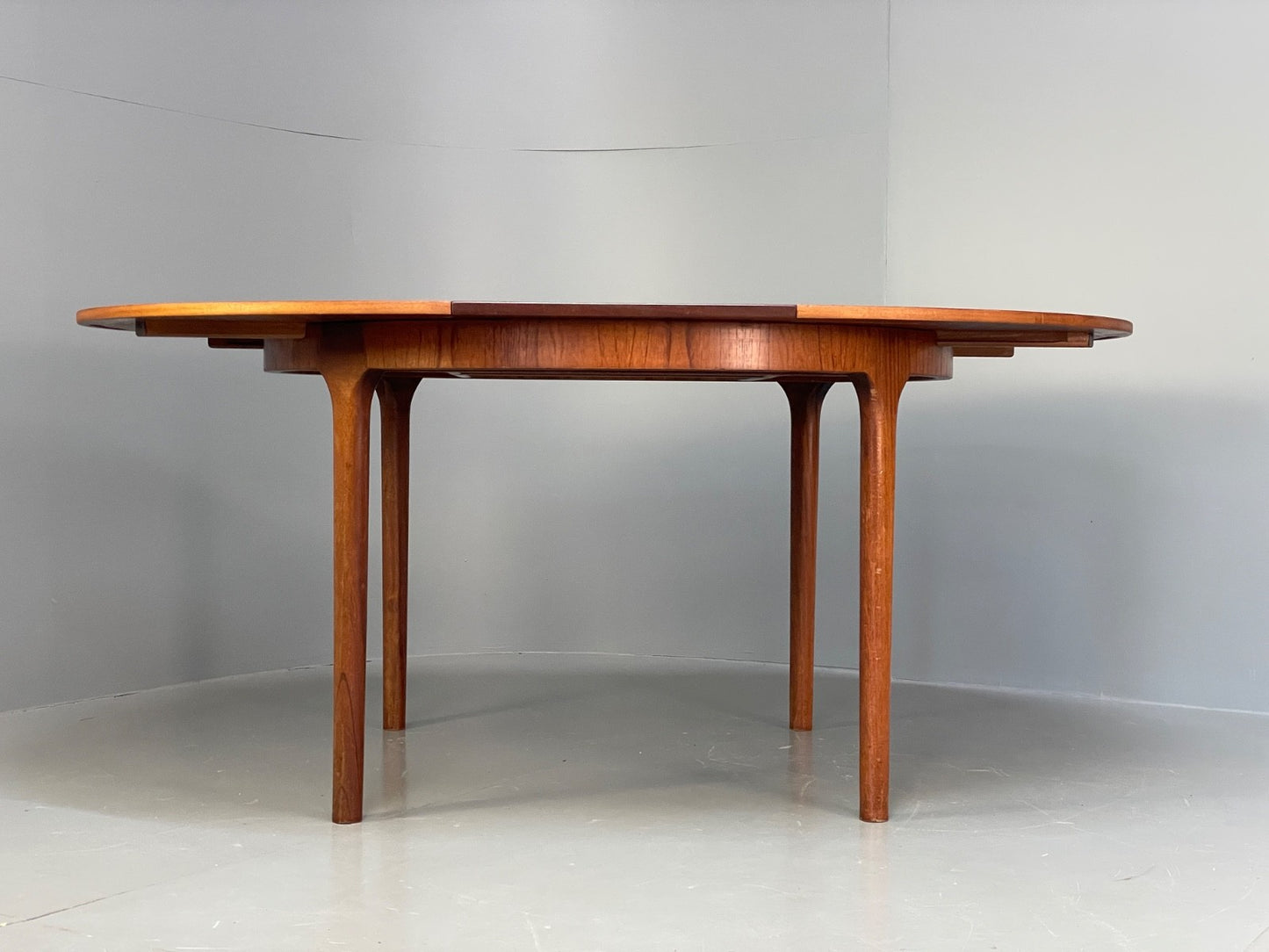 Vintage McIntosh Dining Table Round Extending 1960s Mid Century EB9773 MWOO - UKDK FURNITURE