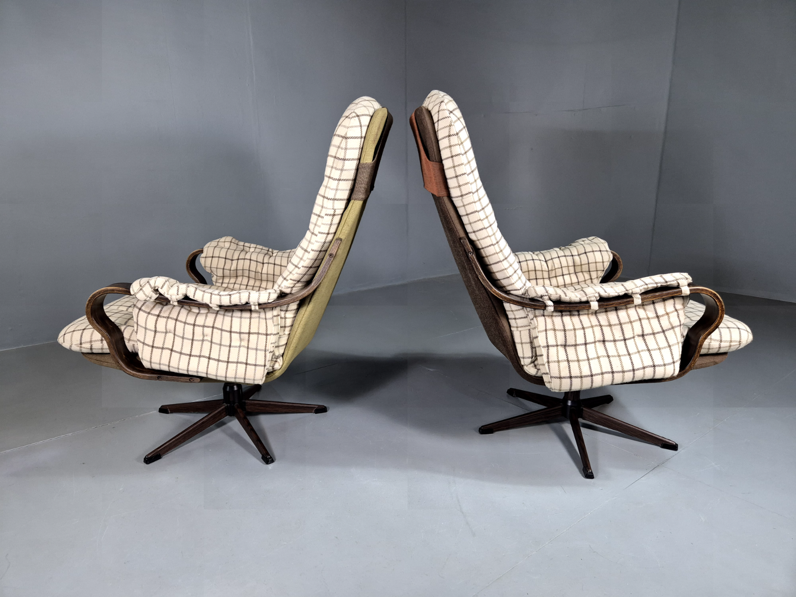 2 Vintage Swivel Chairs Cream Checkered Wool Bentwood Retro MCM EB7192 MBEN - UKDK FURNITURE