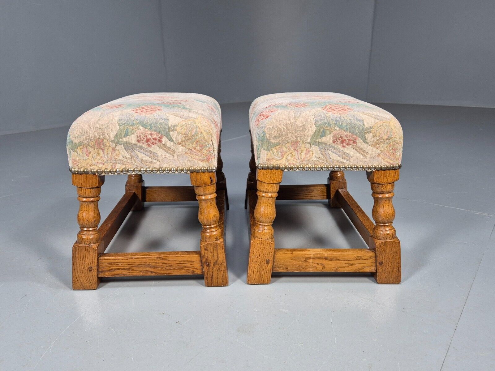 2 Vintage Footstools Floral Cotton Light Oak Antique Style 32 cmEB9153 VWOO - UKDK FURNITURE