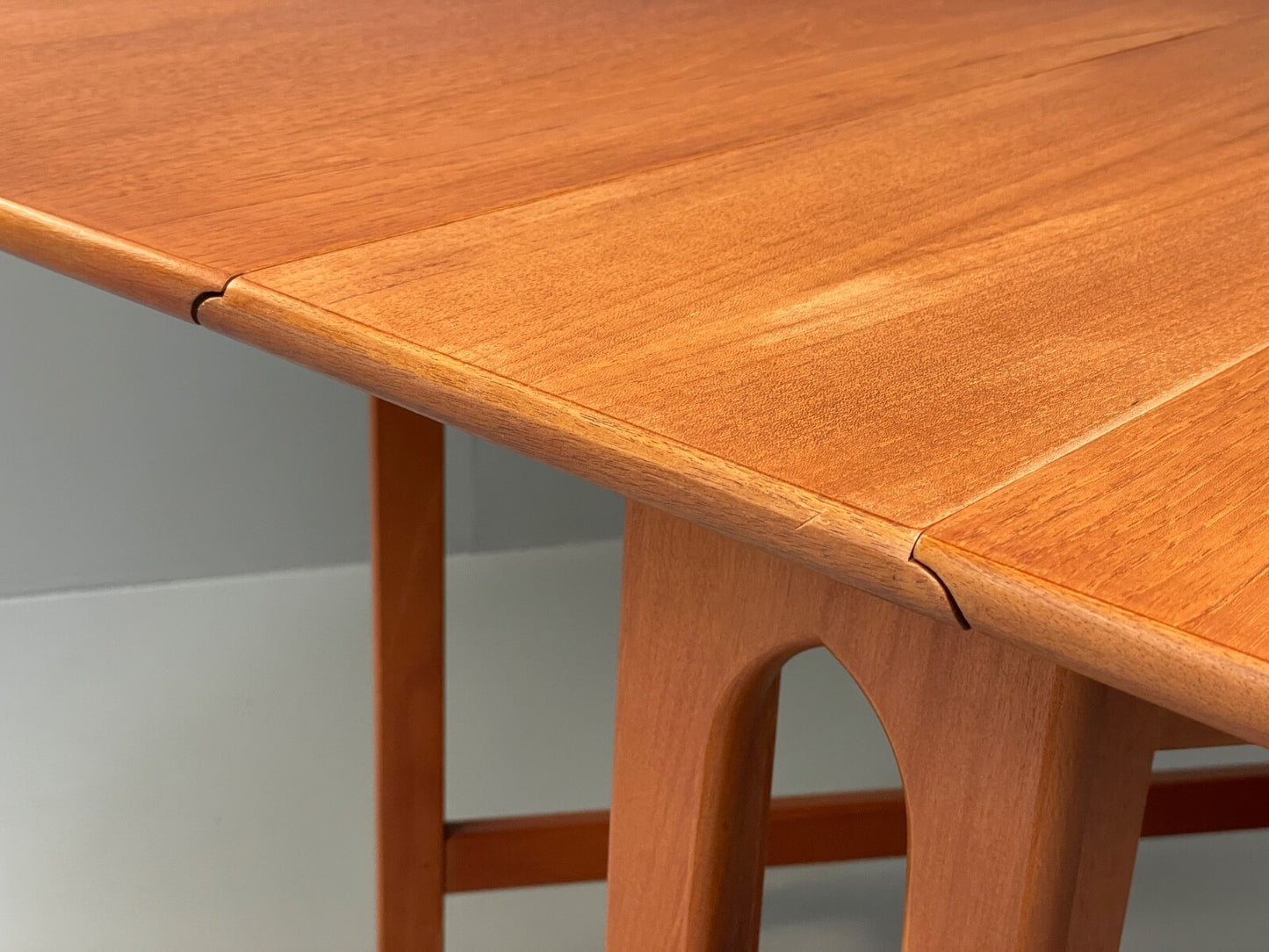 Vintage Teak Drop Leaf Dining Table By Jentique EB9767 MWOO - UKDK FURNITURE
