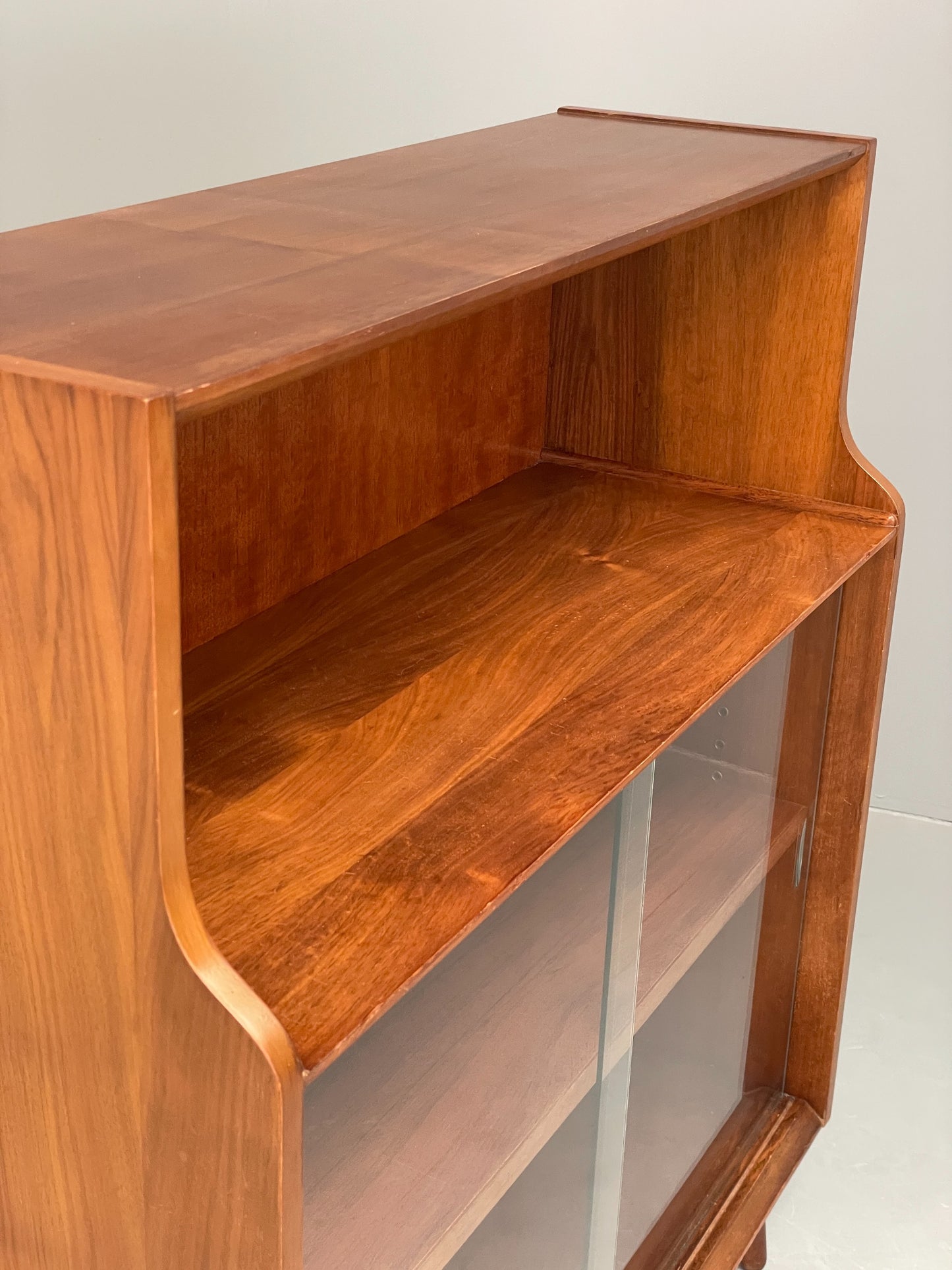 Vintage Bookcase Walnut 1960s Retro Midcentury Glass Doors Shelving EB12607