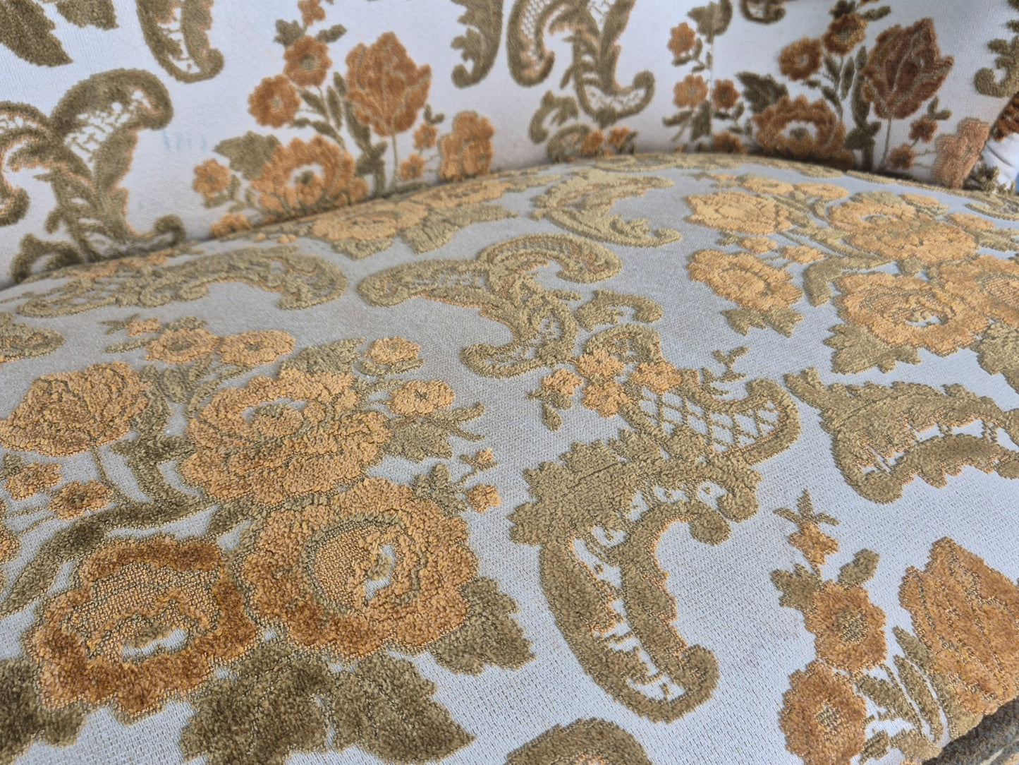 Dinky Danish 2 seat Sofa 1970s Glam Gold Floral Moquette Kitsch Retro EB12738