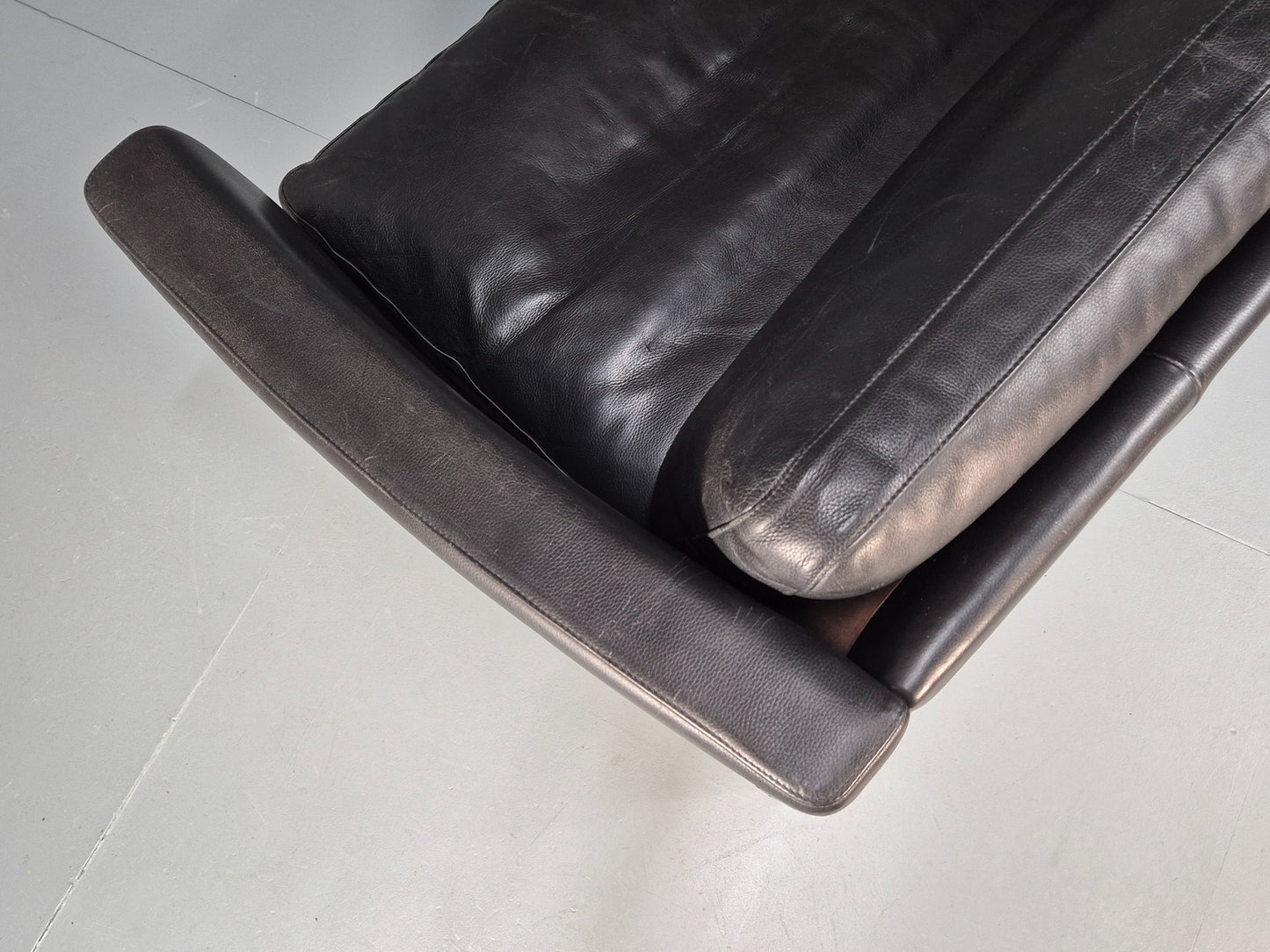 Vintage 3 Seater Stouby Sofa 1990s Black Leather Steel Legs Retro MCM EB09079