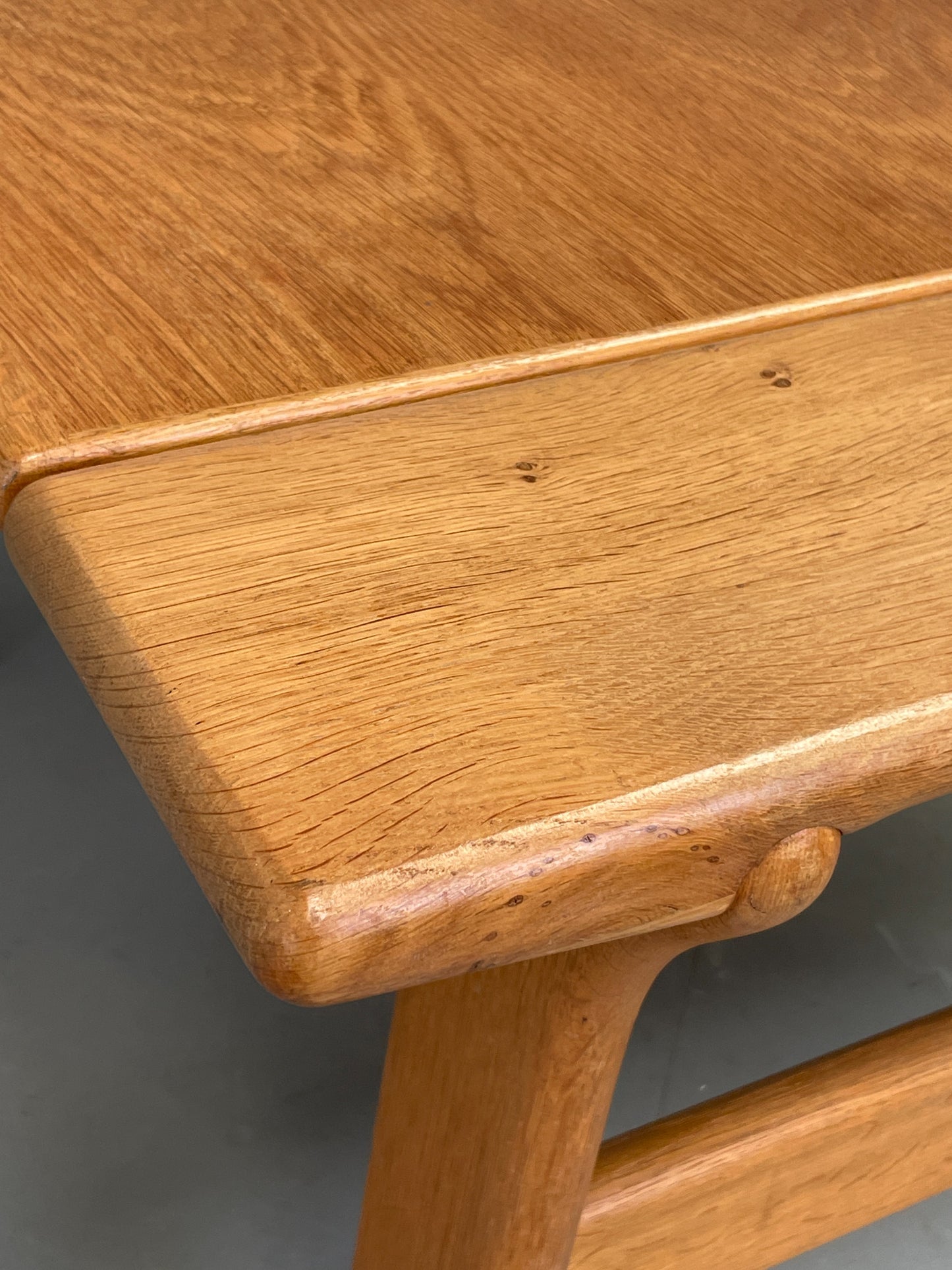 Vintage Oak Coffee Table Retro Danish Design Solid Oak Chunky EB12359