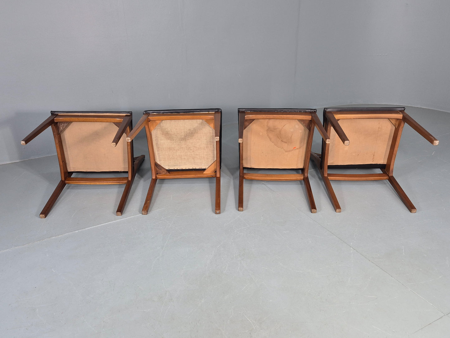 4 Vintage Teak Dining Chairs 1960s Mid CEntury Retro Black Vinyl EB12189