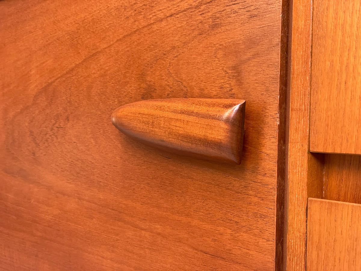 Vintage Teak Highboard Sideboard By Jentique 1960s Mid Century Shelving EB13115
