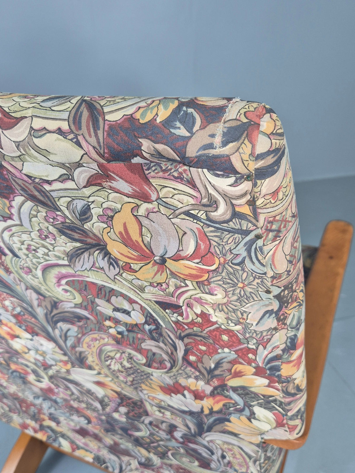 Vintage Mid Century Rocking Chair Floral Print Synthetic Fabric 1970s EB12920