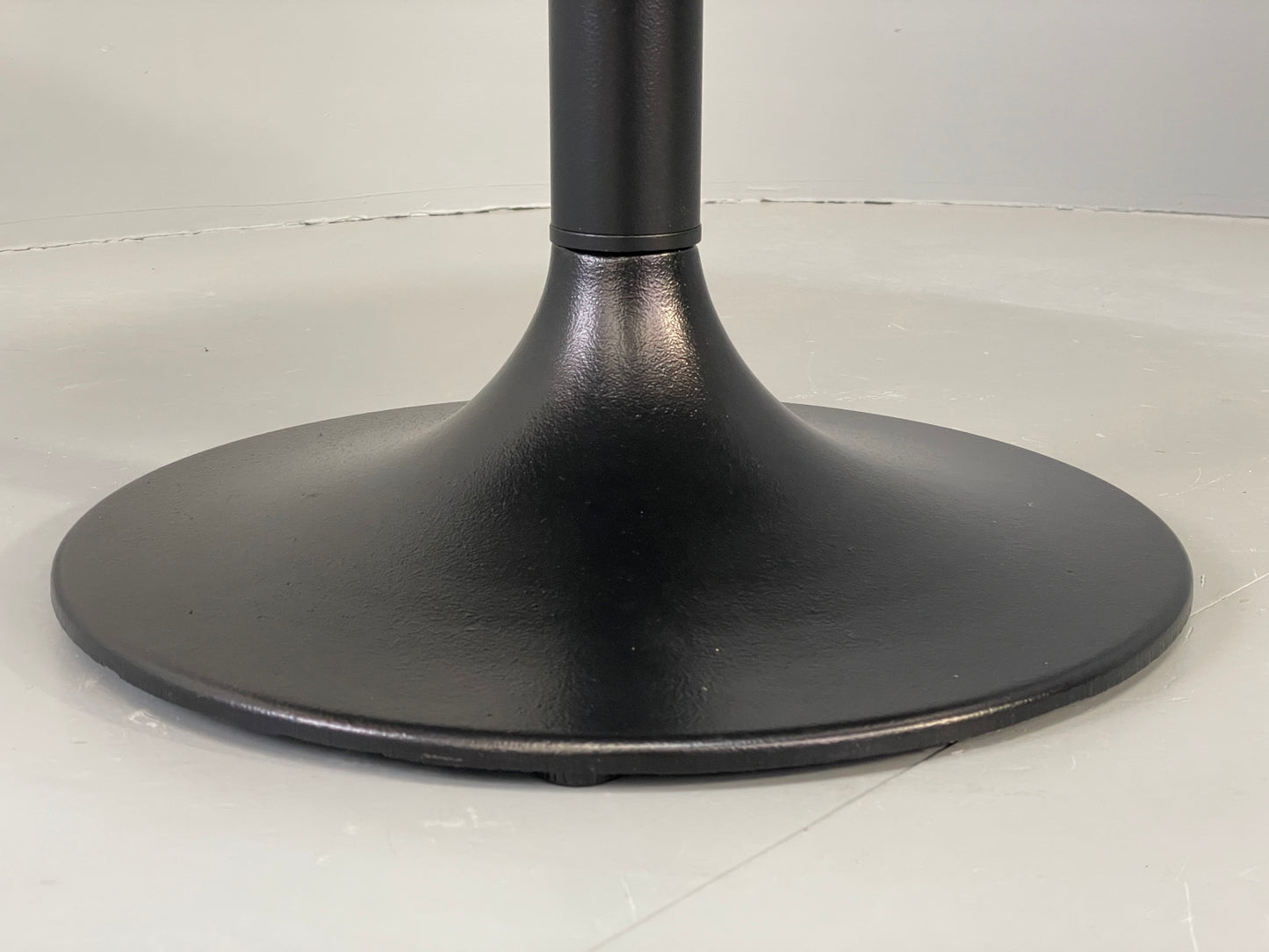 Modern Faux Marble Table Black Metal Base Circular EB12803