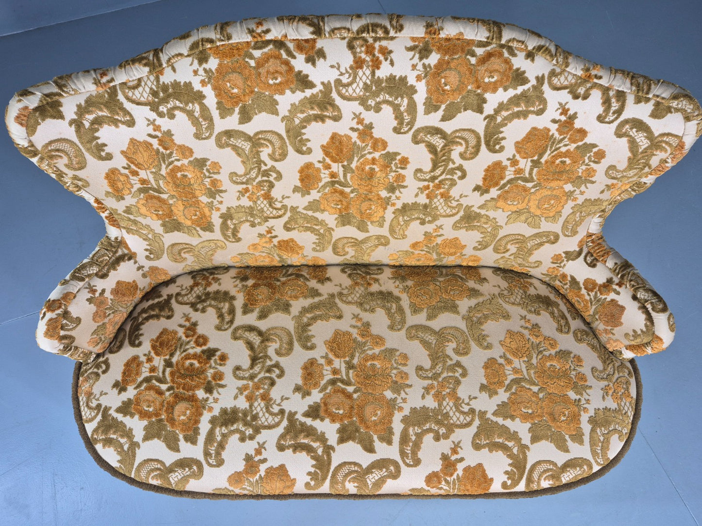 Dinky Danish 2 seat Sofa 1970s Glam Gold Floral Moquette Kitsch Retro EB12738