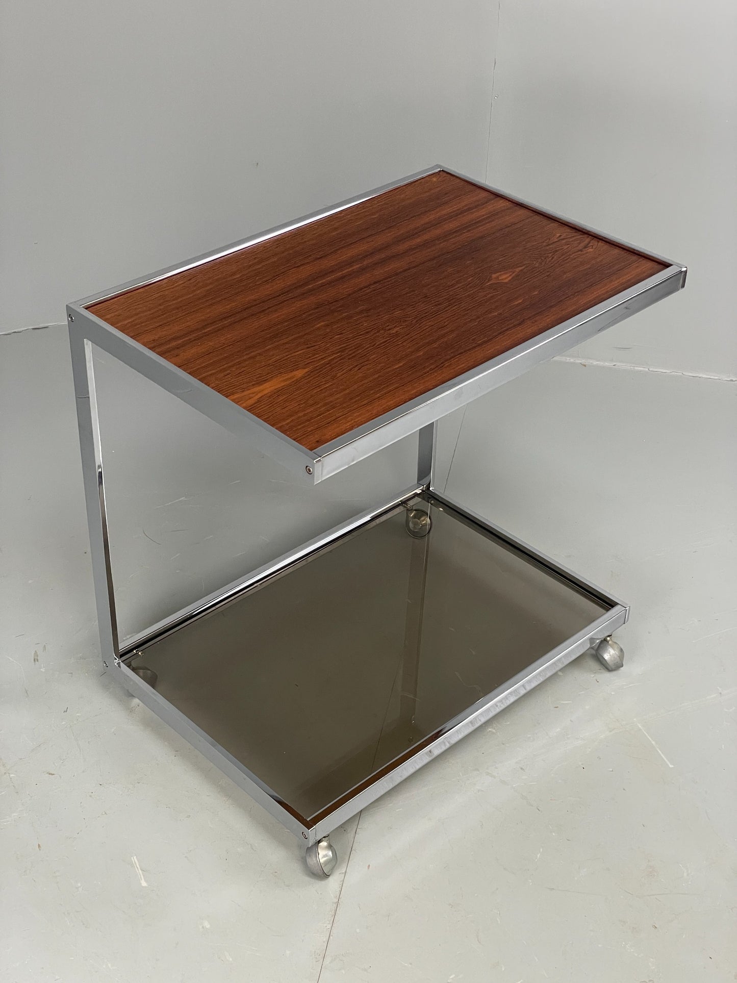 Vintage Chrome Serving Trolley By Howard Miller MDA 1970s Retro Glass EB12500