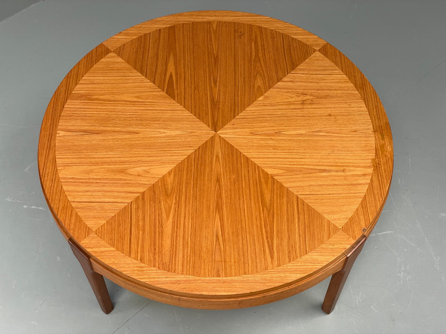 Vintage Circular Coffee Table By Stonehill 1960s Retro Teak Quartered EB12200