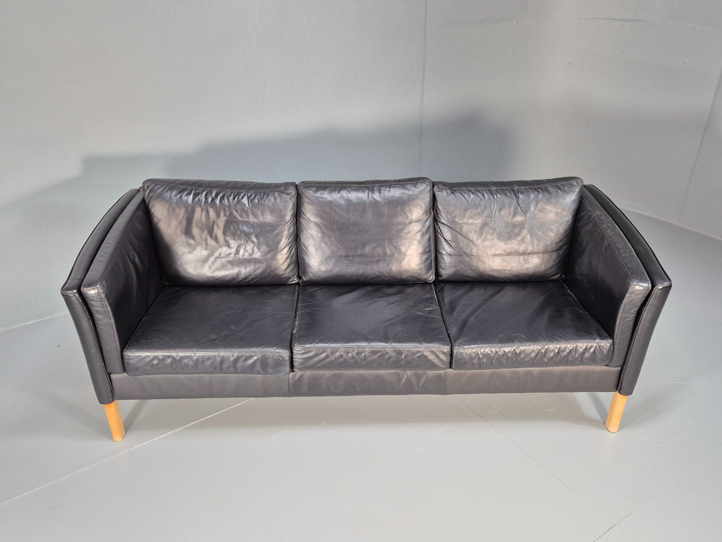 Vintage 3 Seater Sofa Black Leather and Vinyl 1980s Retro EB08616