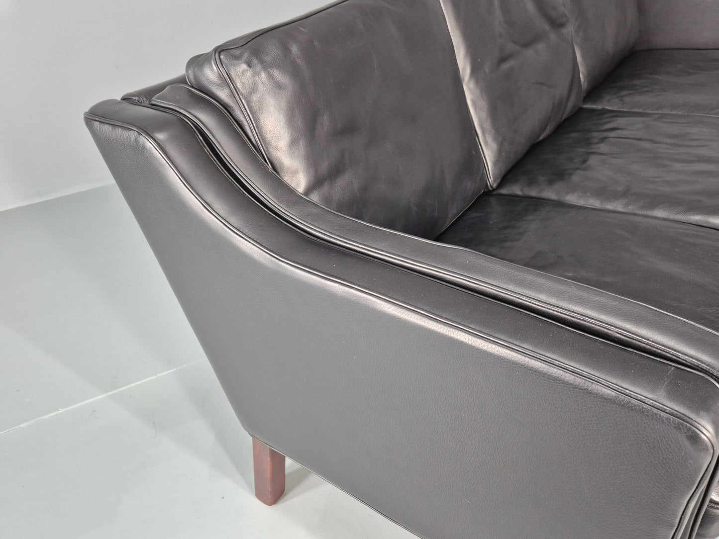 Vintage 3 seater Sofa Mid Century Skippers Black Leather Retro 1970s EB12172