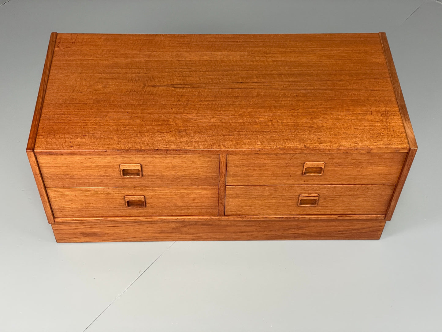 Vintage Drawers Teak 1970s Danish Mid Century Retro TV Unit EB12610