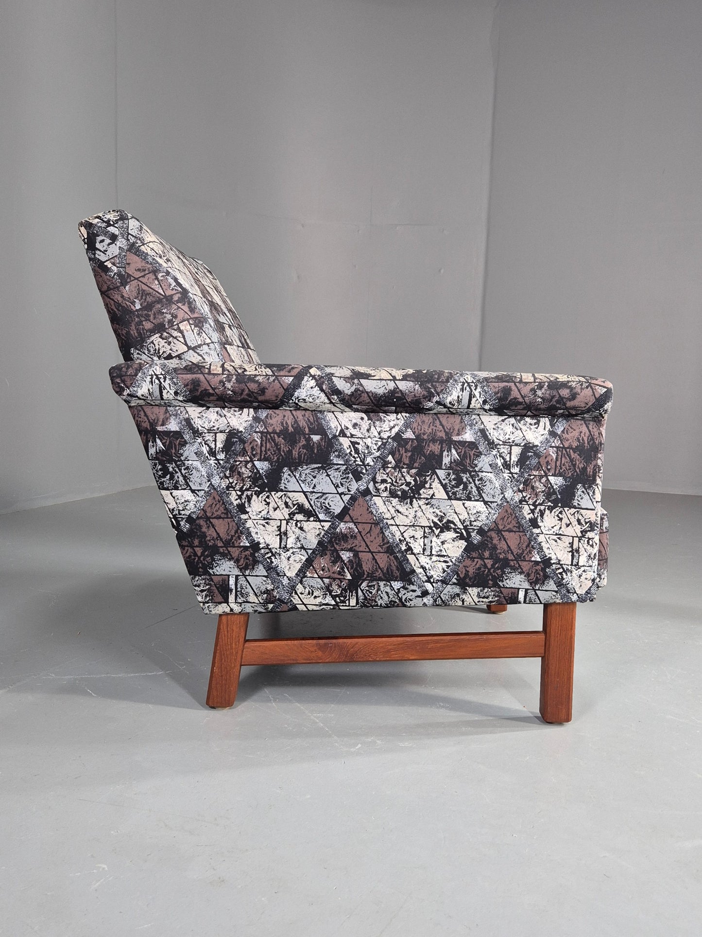 Vintage Midcentury Modern lounge Chair Swedish Design Abstract Pattern EB11100