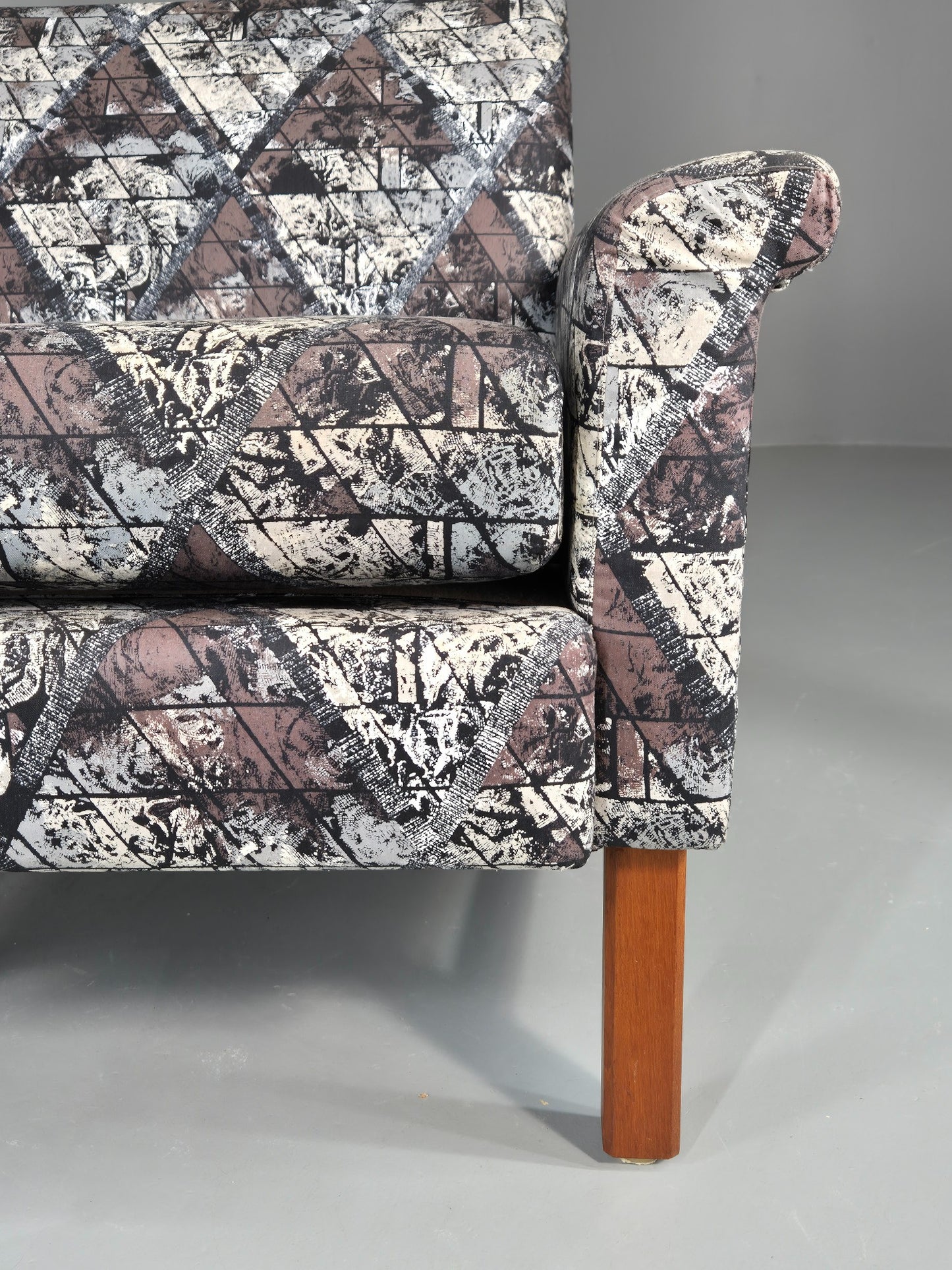 Vintage Midcentury Modern lounge Chair Swedish Design Abstract Pattern EB11100