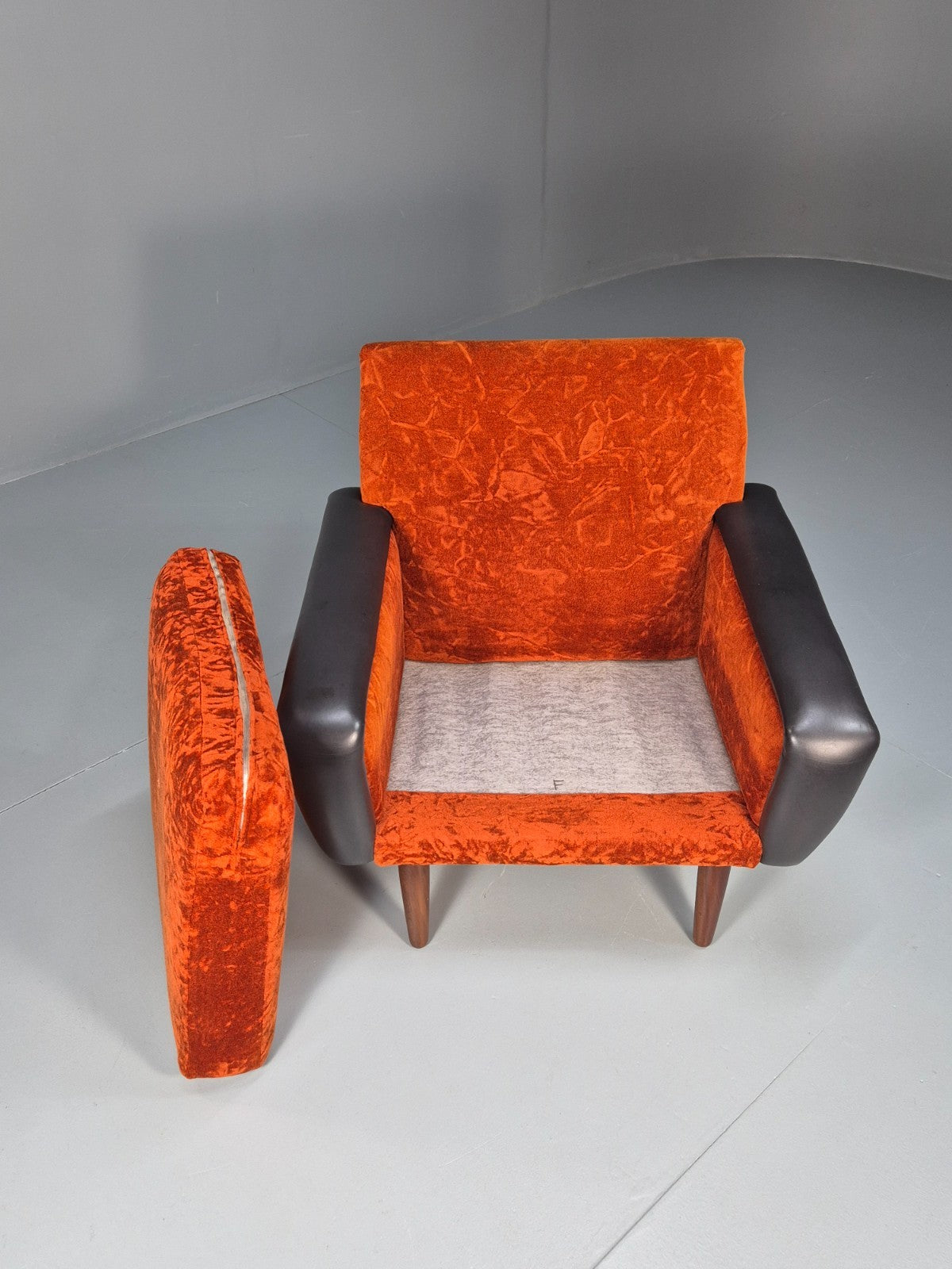 Vintage 1960s Lounge Chair Vinyl Orange Velour 1960s Retro MCM EB10569a MNOR