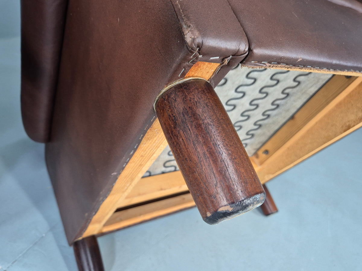 2 Vintage Leather Lounge Chairs 1970s Danish Design Buttoned Retro EB13132