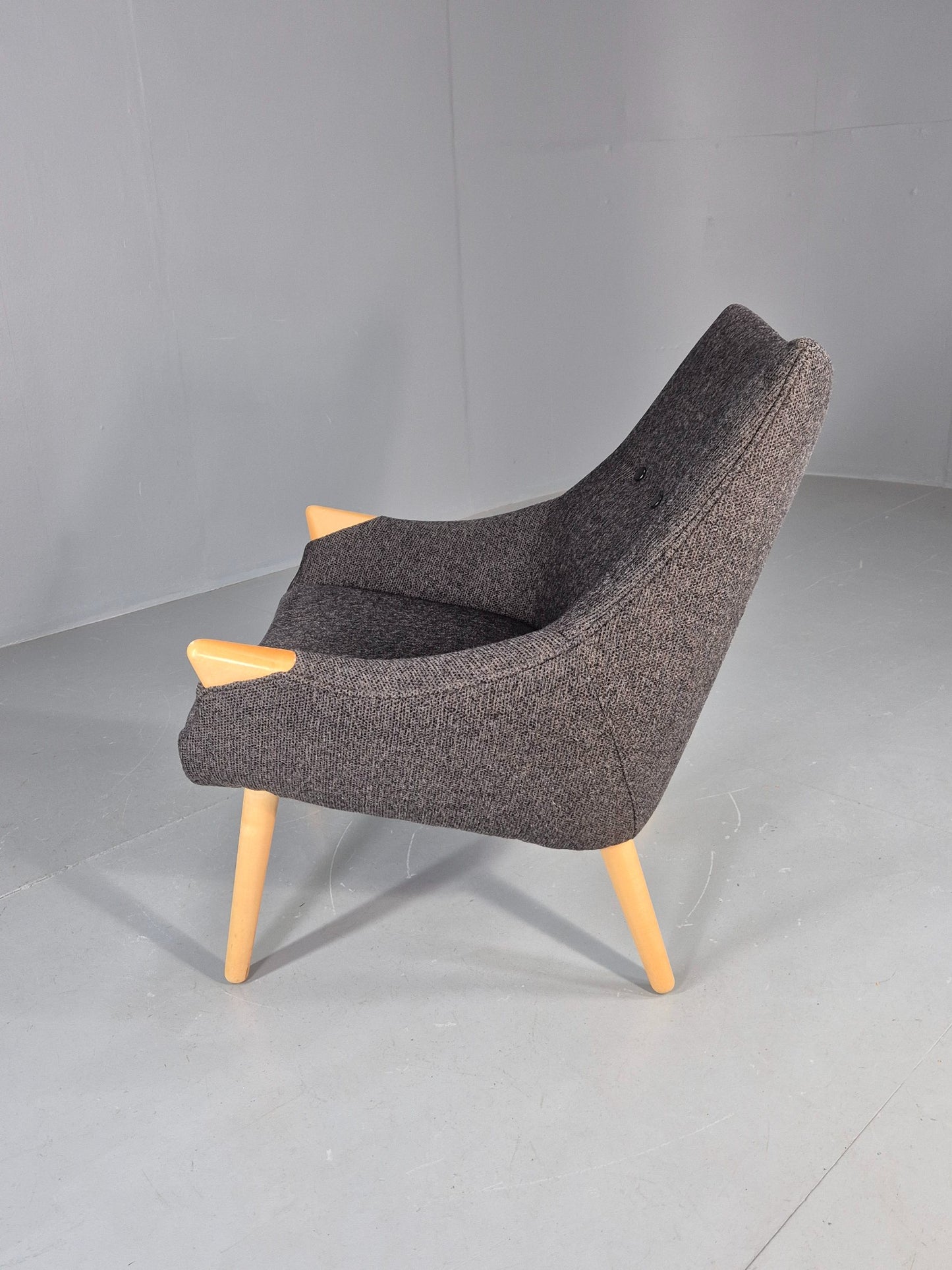 Vintage Mama Bear Matzform Lounge Chair Grey Beech Danish Modern Design EB12315