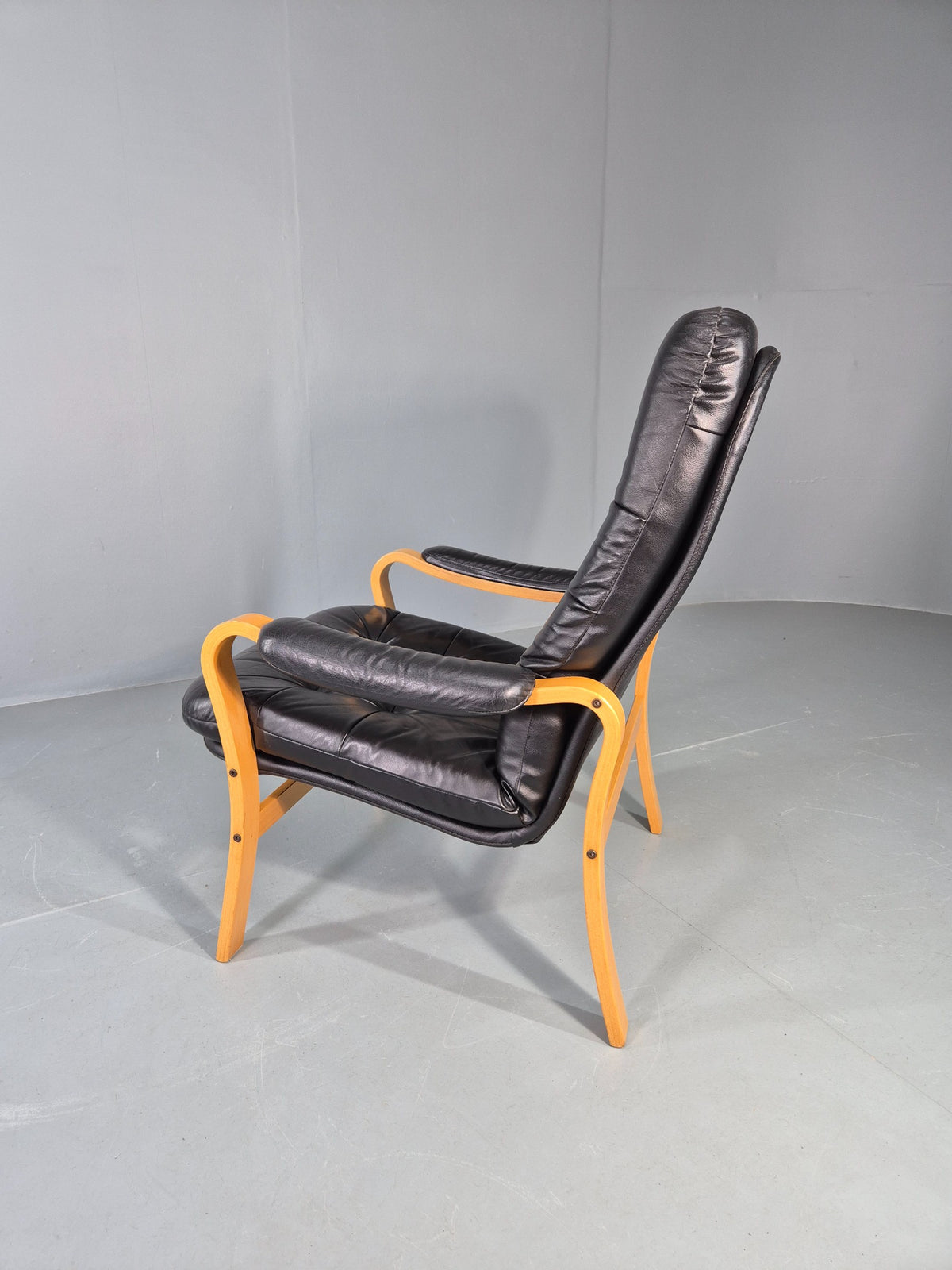 Vintage Danish Faux Leather Lounge Chair Bent Wood Frame 1980s Retro EB13074