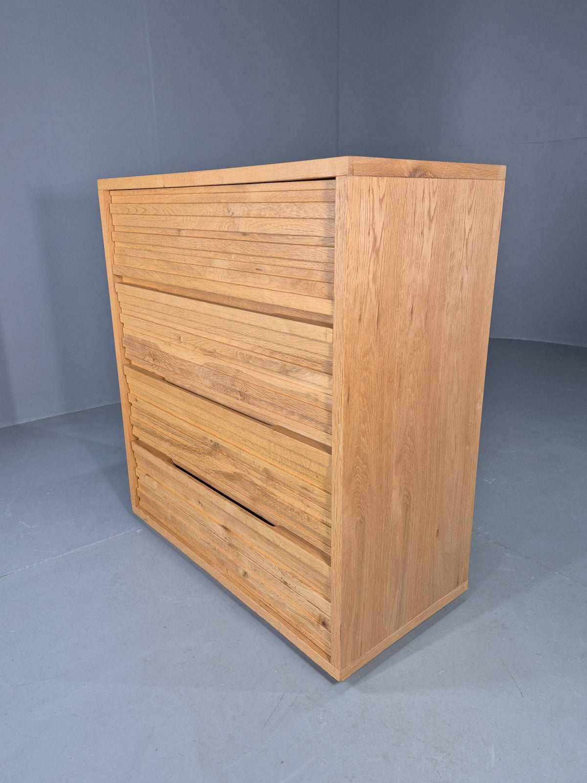 Vintage Chest of Drawers Modern Design Solid Oak Quality EB13142