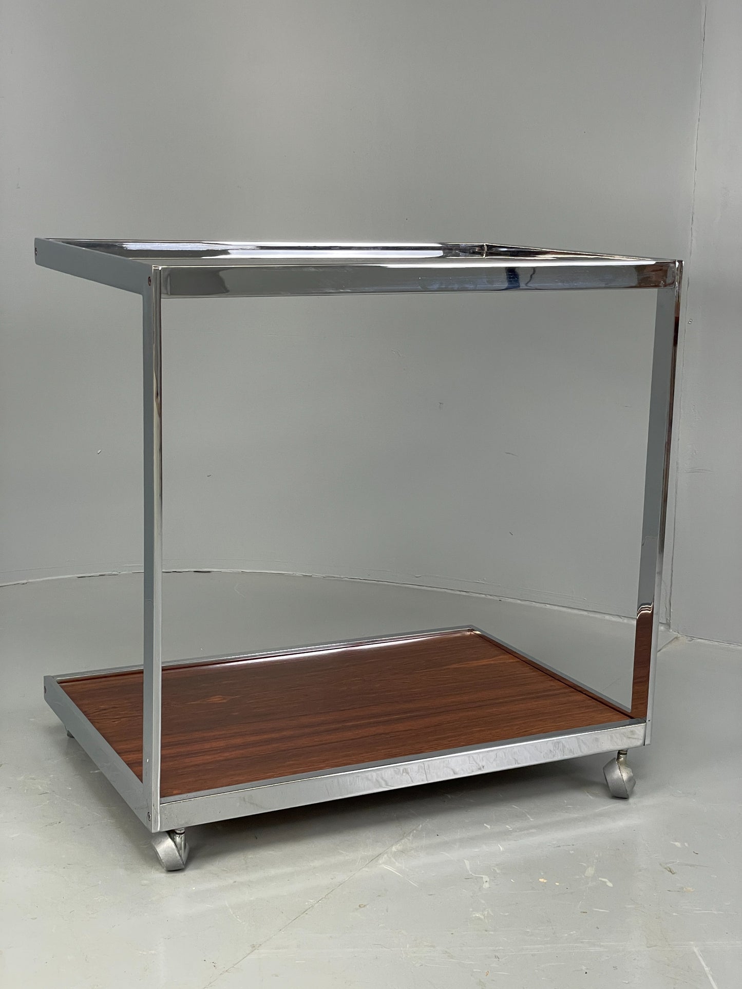 Vintage Chrome Serving Trolley By Howard Miller MDA 1970s Retro Glass EB12500