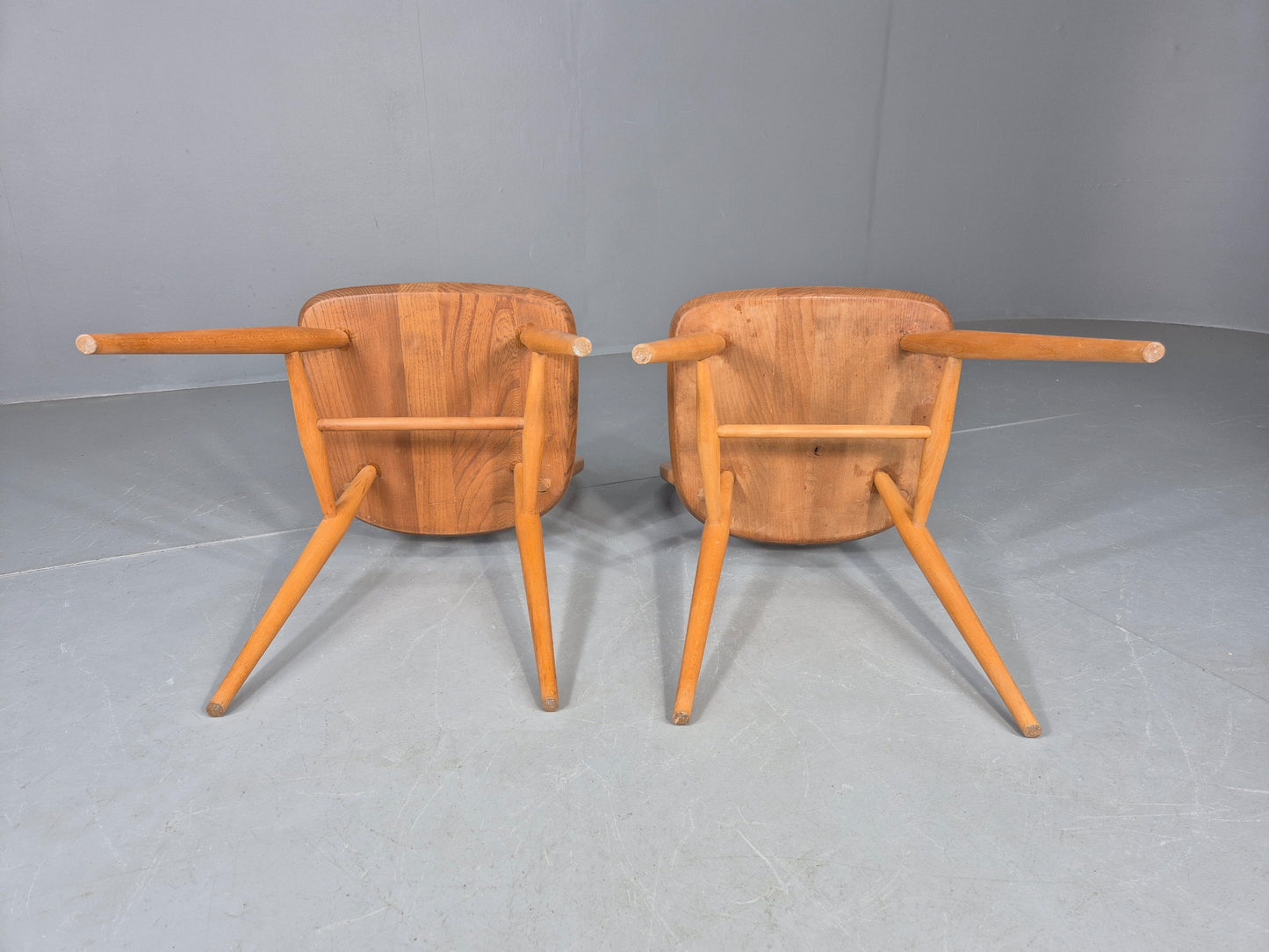 2 Ercol Windsor Chairs Elm and Beech 4 Stick Model 1960s Retro EB12269