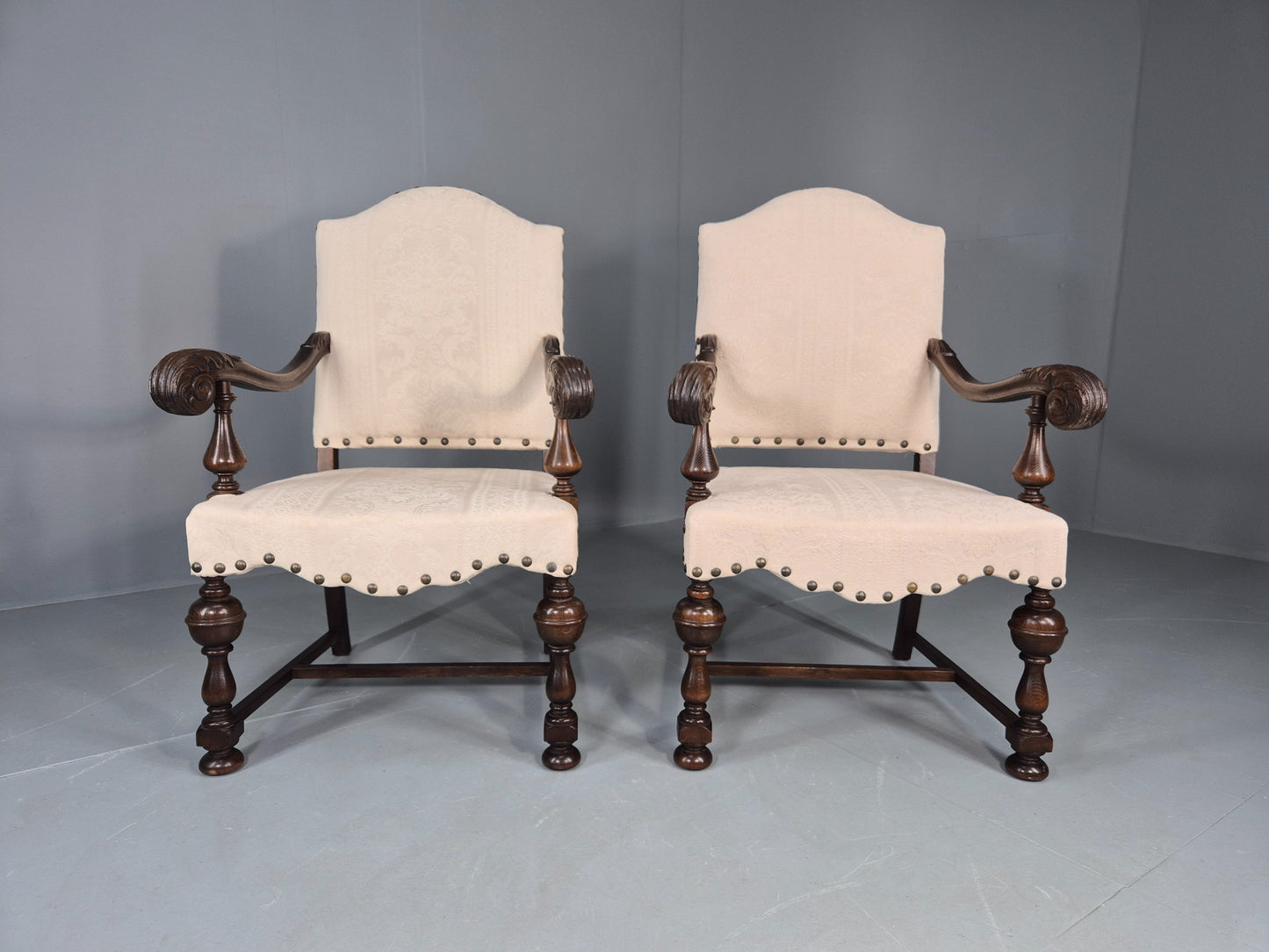 2 Vintage Carolean Style Oak Armchairs 1950s Danish Repro Quality Eb12641