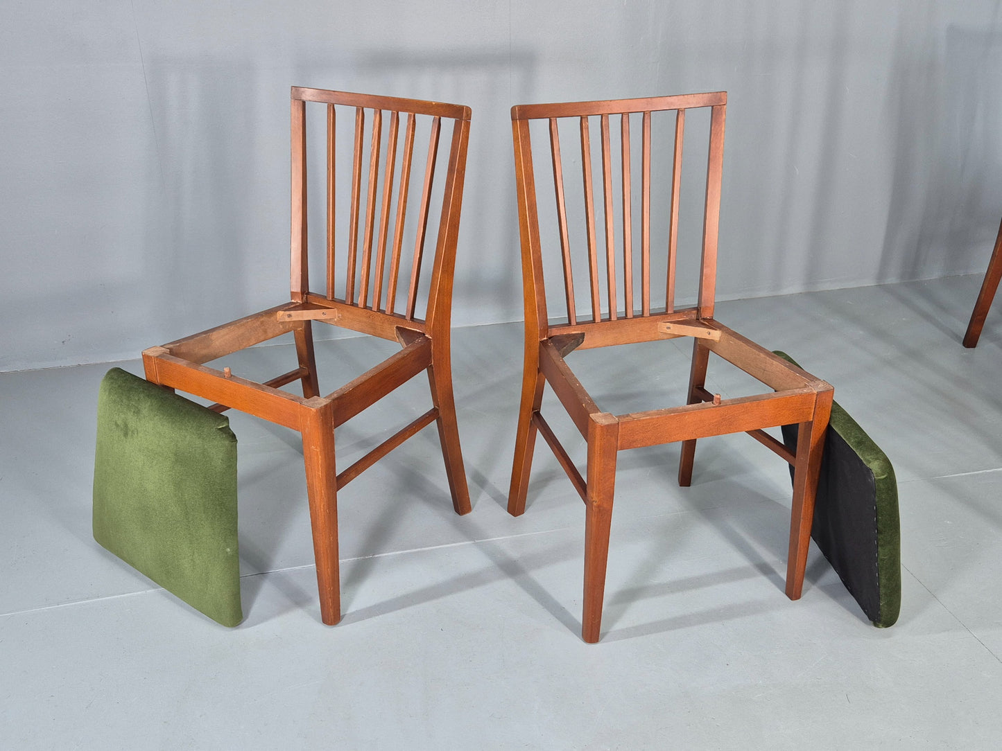 5 Vintage 1960s Dining Chairs Beech Wood frames Green Velvet Seats Retro EB12184