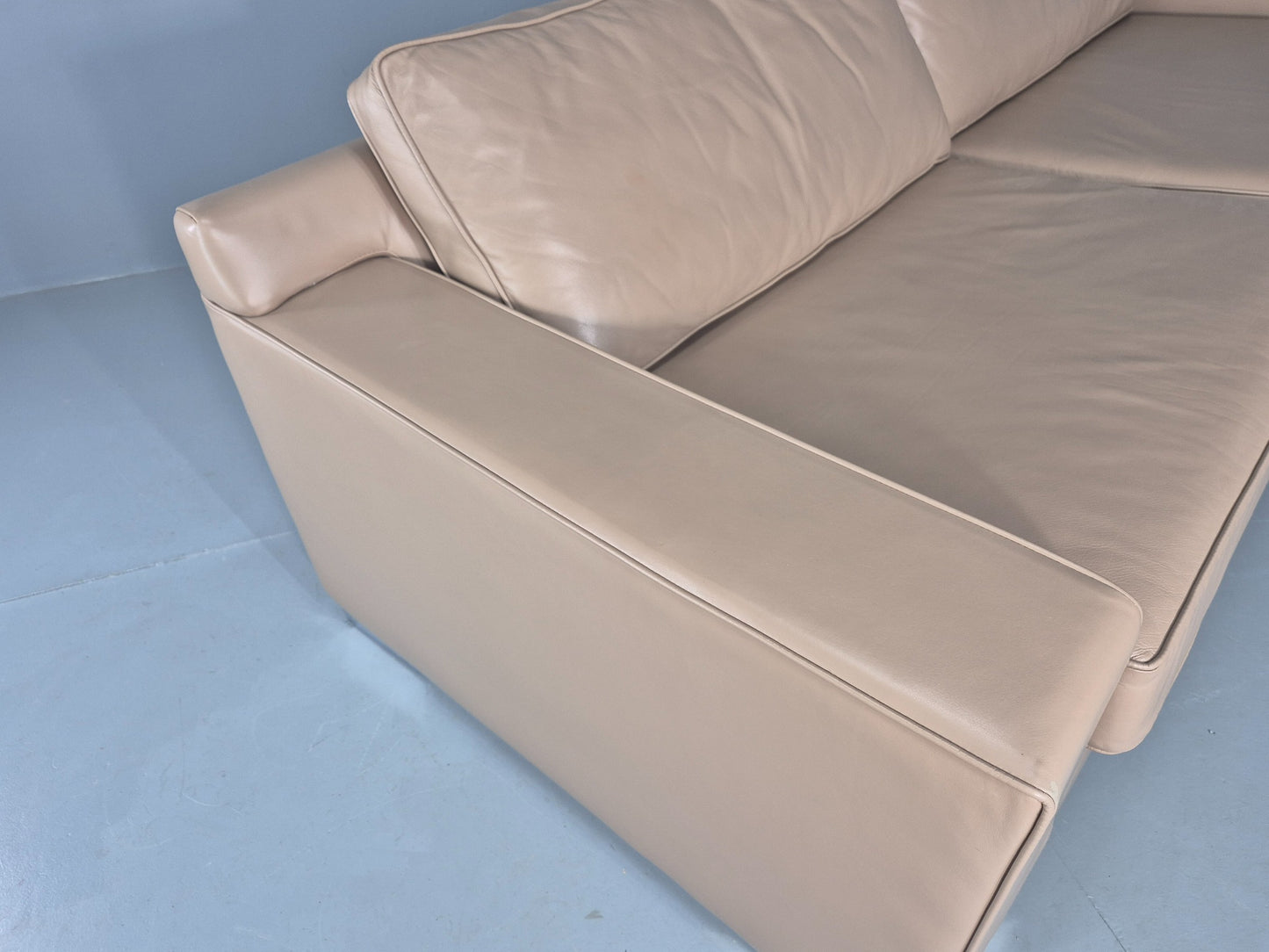Modern Design 3 Seater Leather Sofa Moores Interiors Bespoke Quality EB11996