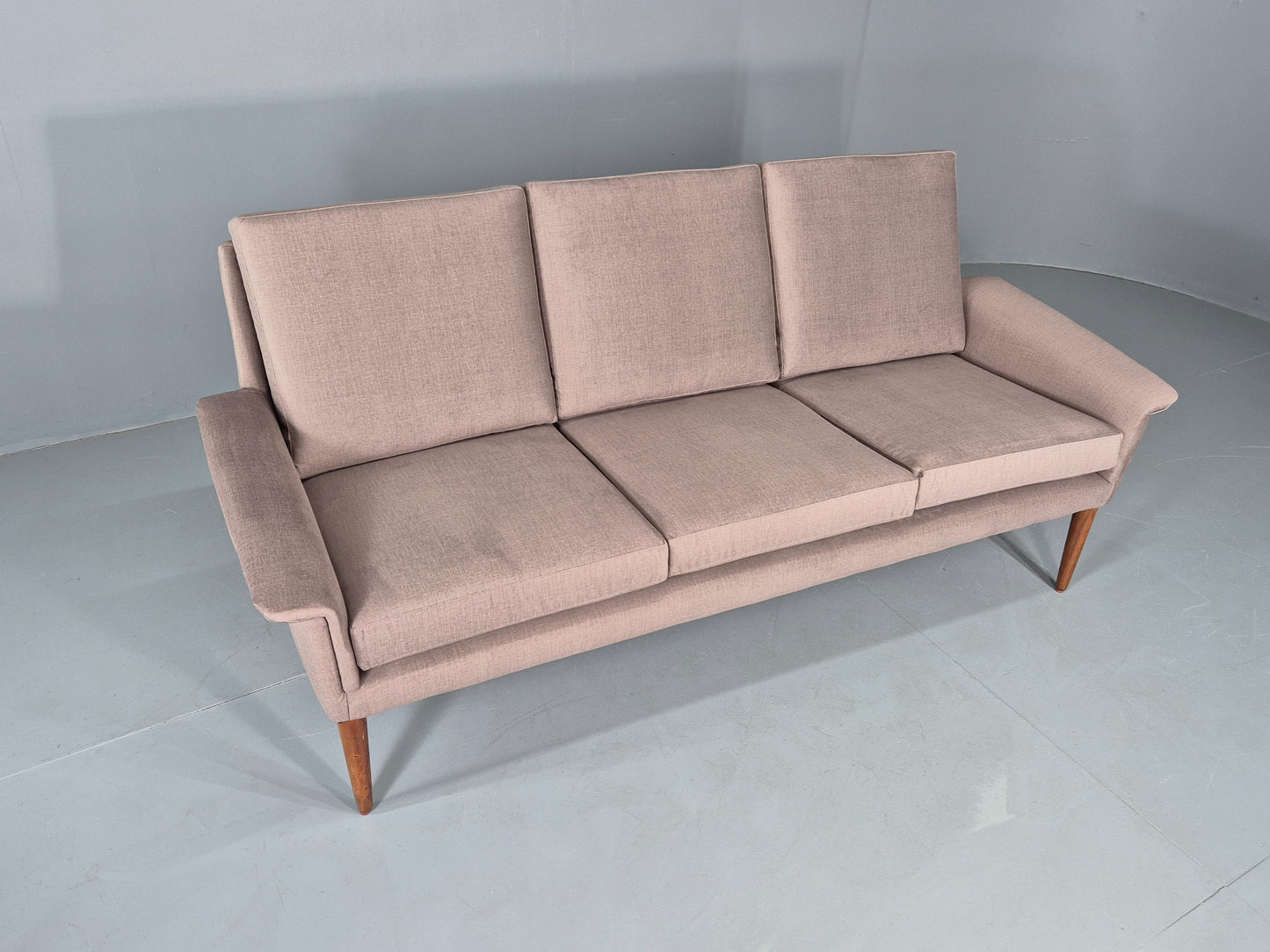 Vintage Mid Century Sofa Folke Ohlsson for Fritz Hansen New Upholstery EB12394