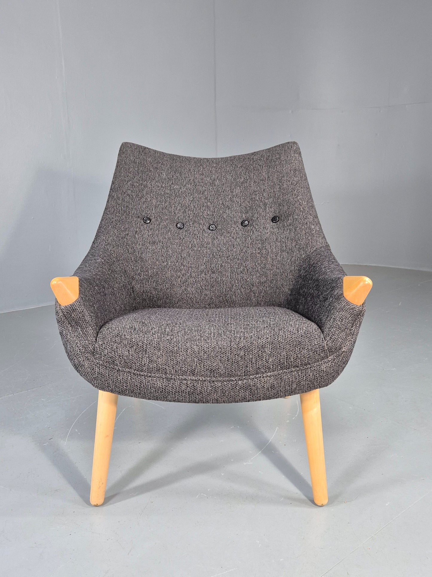 Vintage Mama Bear Matzform Lounge Chair Grey Beech Danish Modern Design EB12315